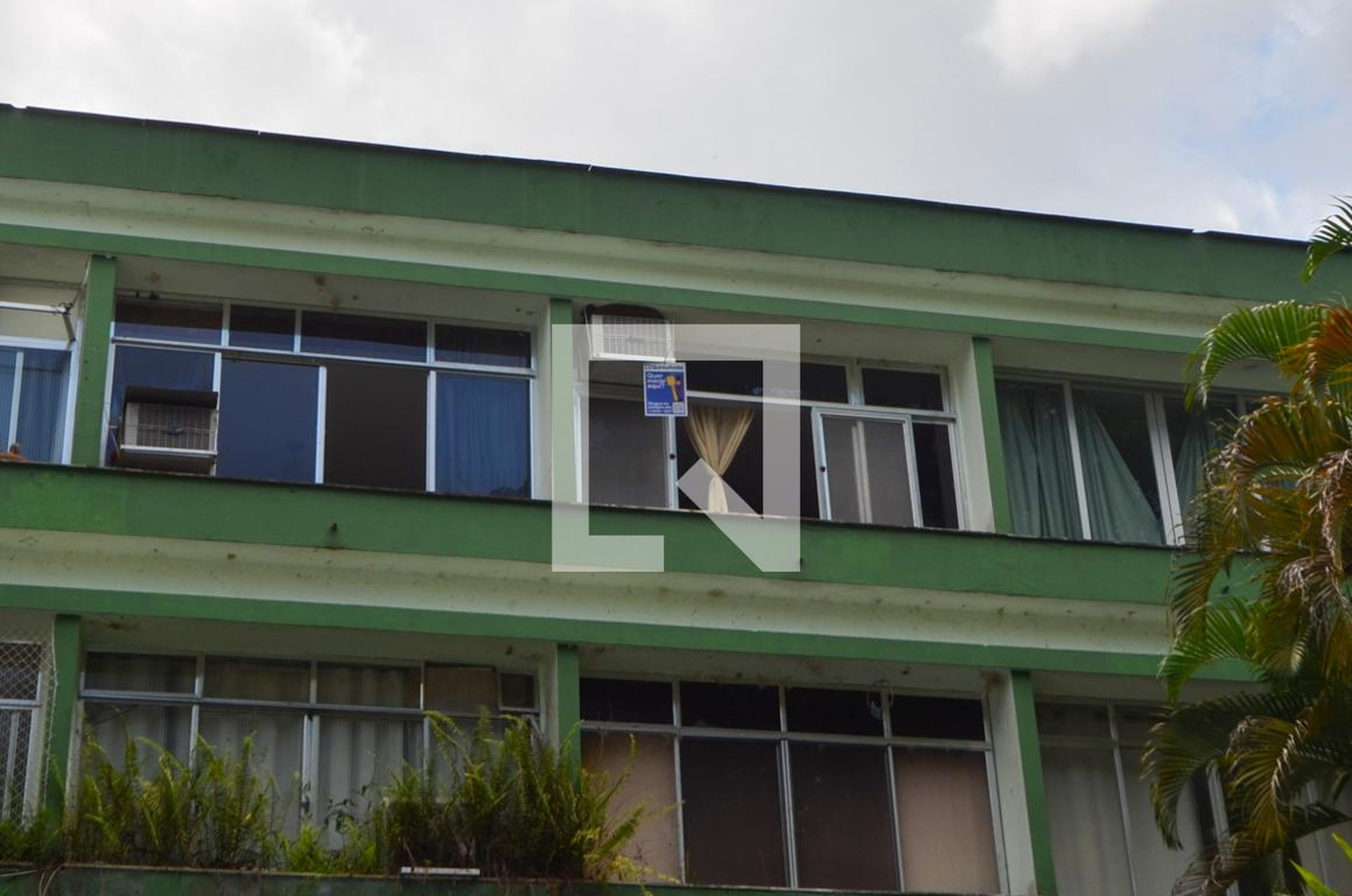 Fachada Condomínio em Estrada Mucuiba, 891