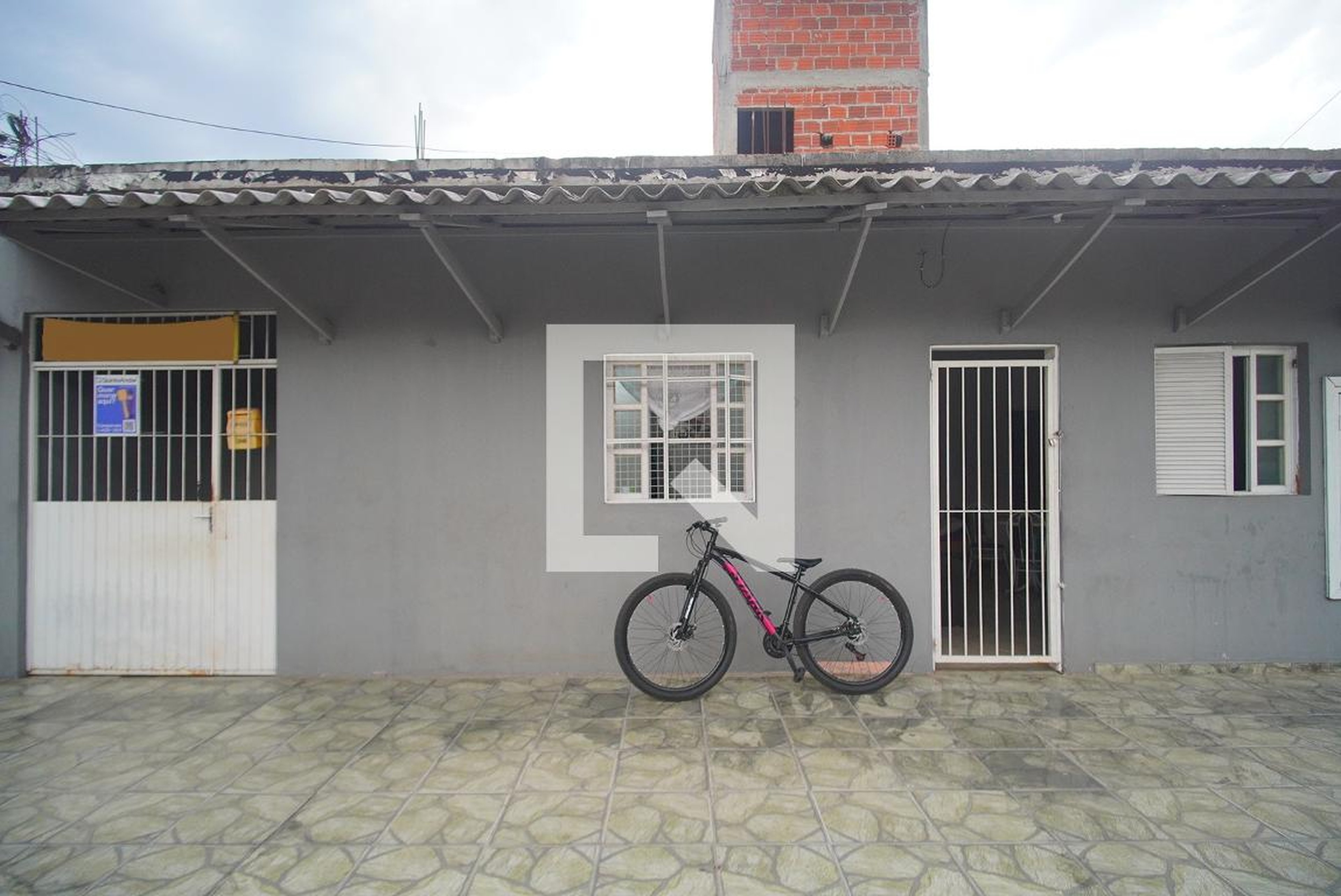 Fachada Condomínio em Rua Burundi, 4