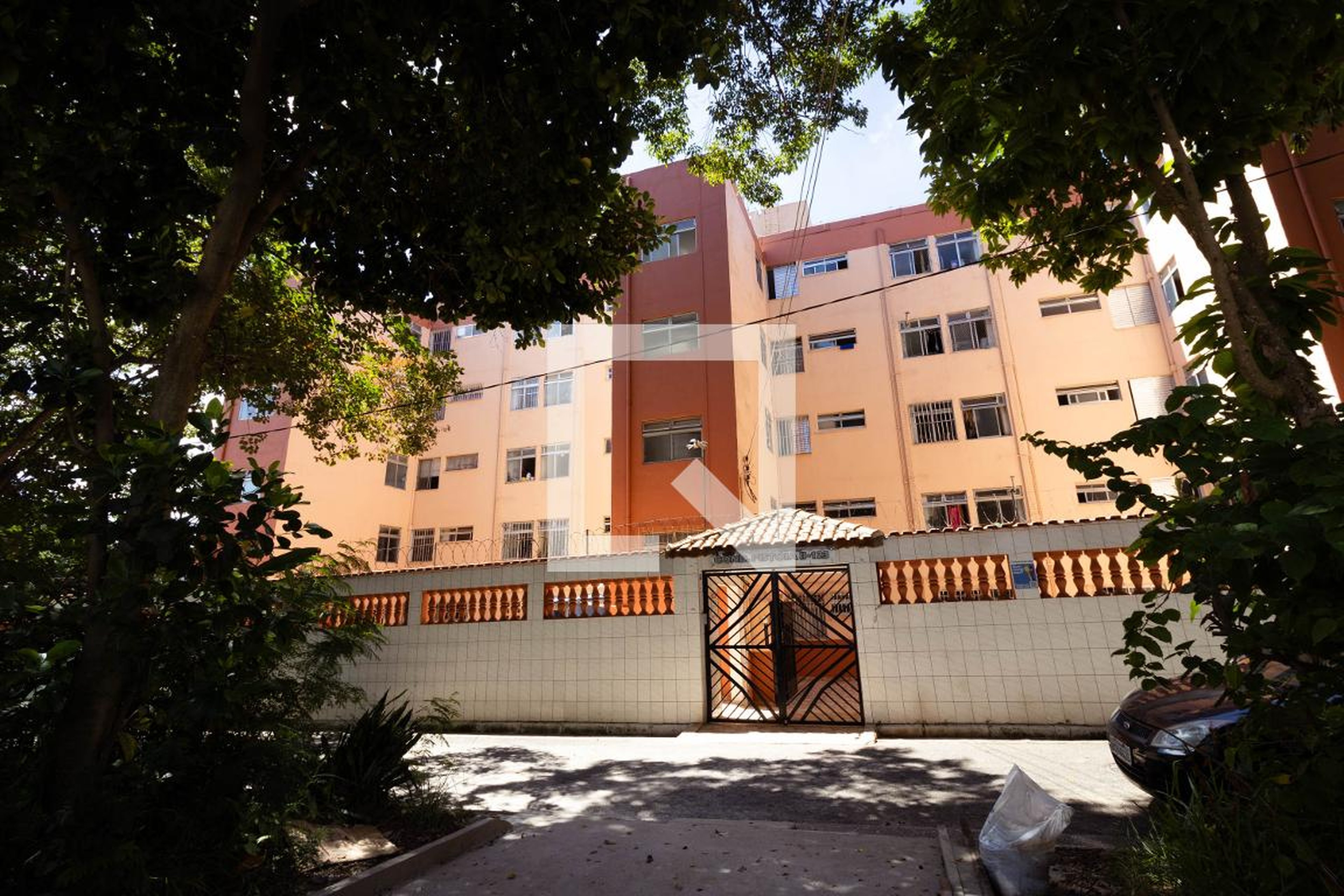 Fachada do Prédio Condomínio em Rua Padre Antônio Soler, 123