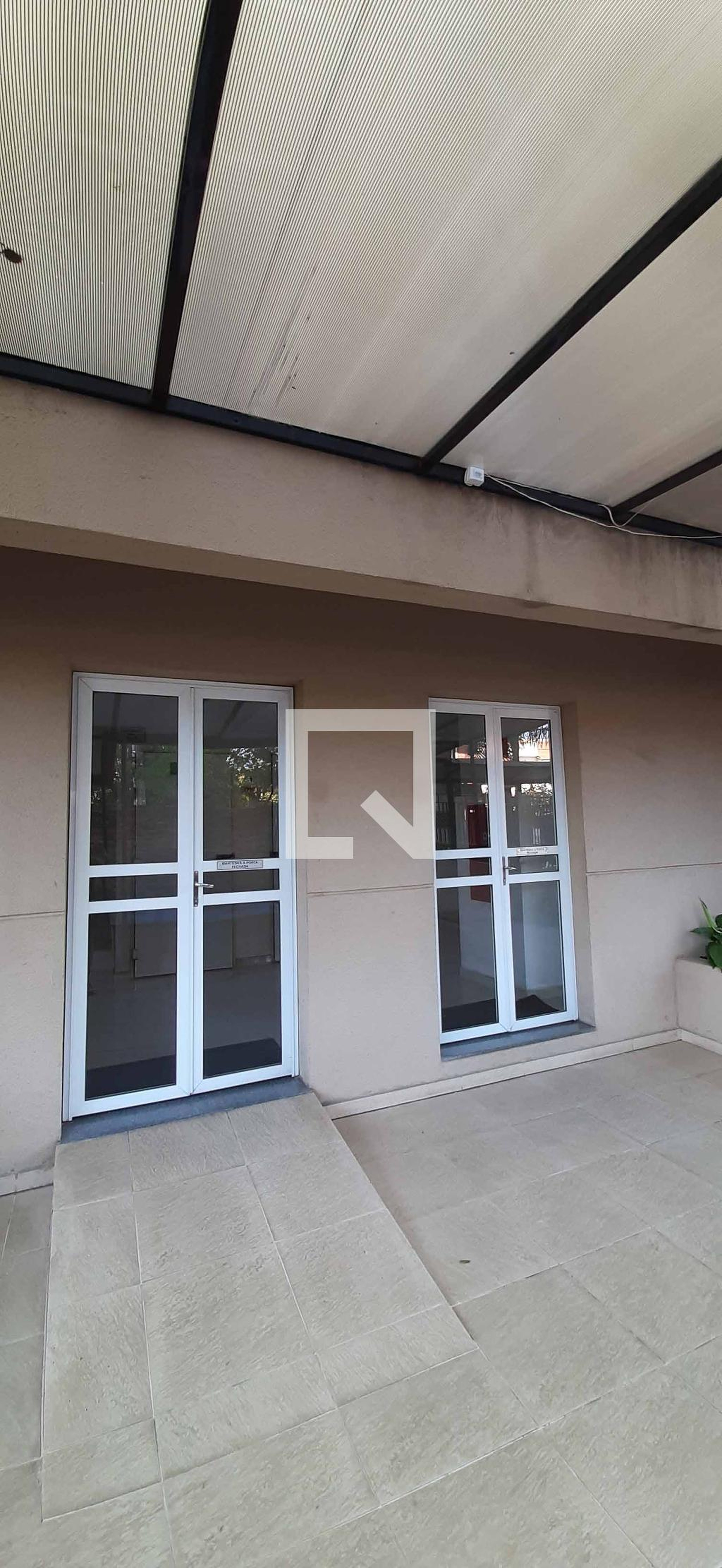 Entrada do Prédio - Montenapoleone