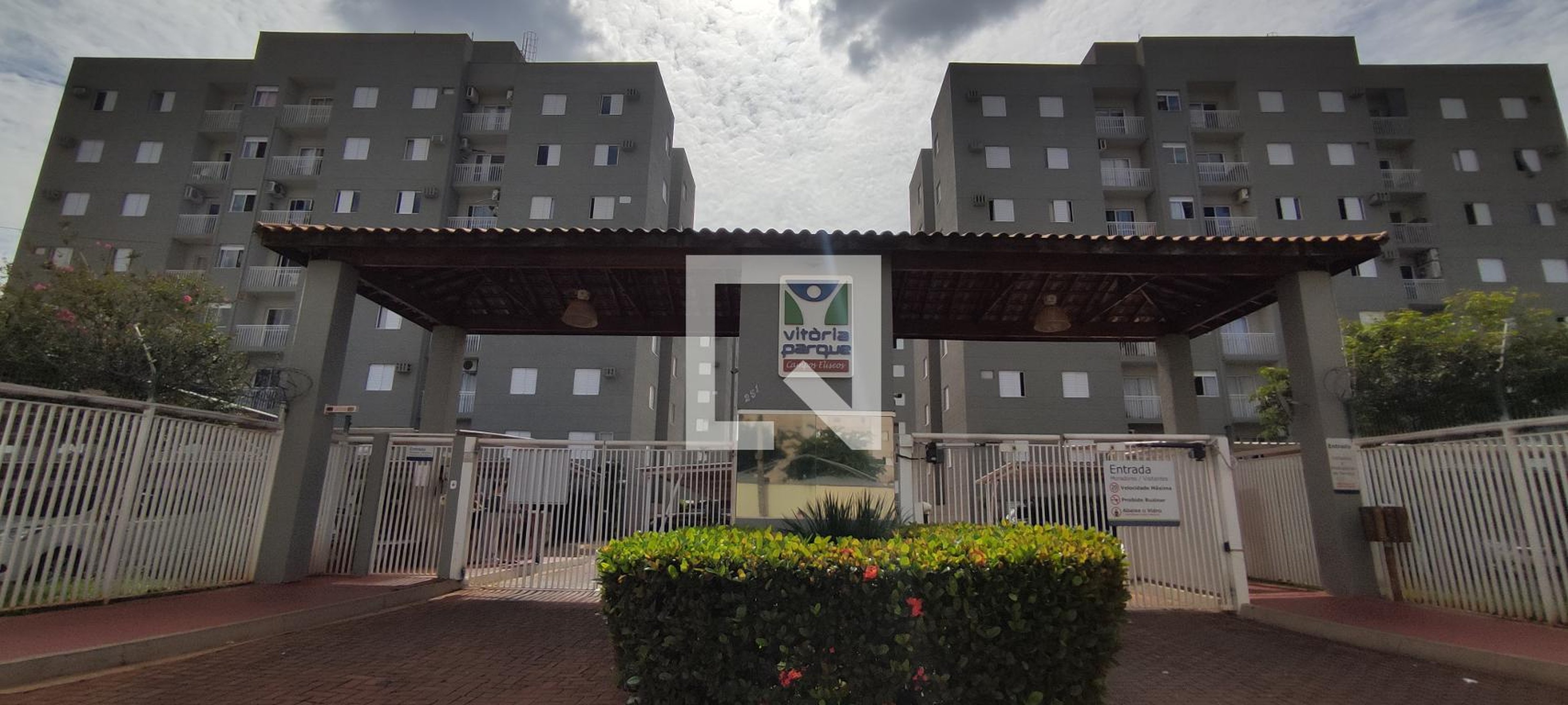 Fachada Condomínio Vitoria Parque Campos Eliseos