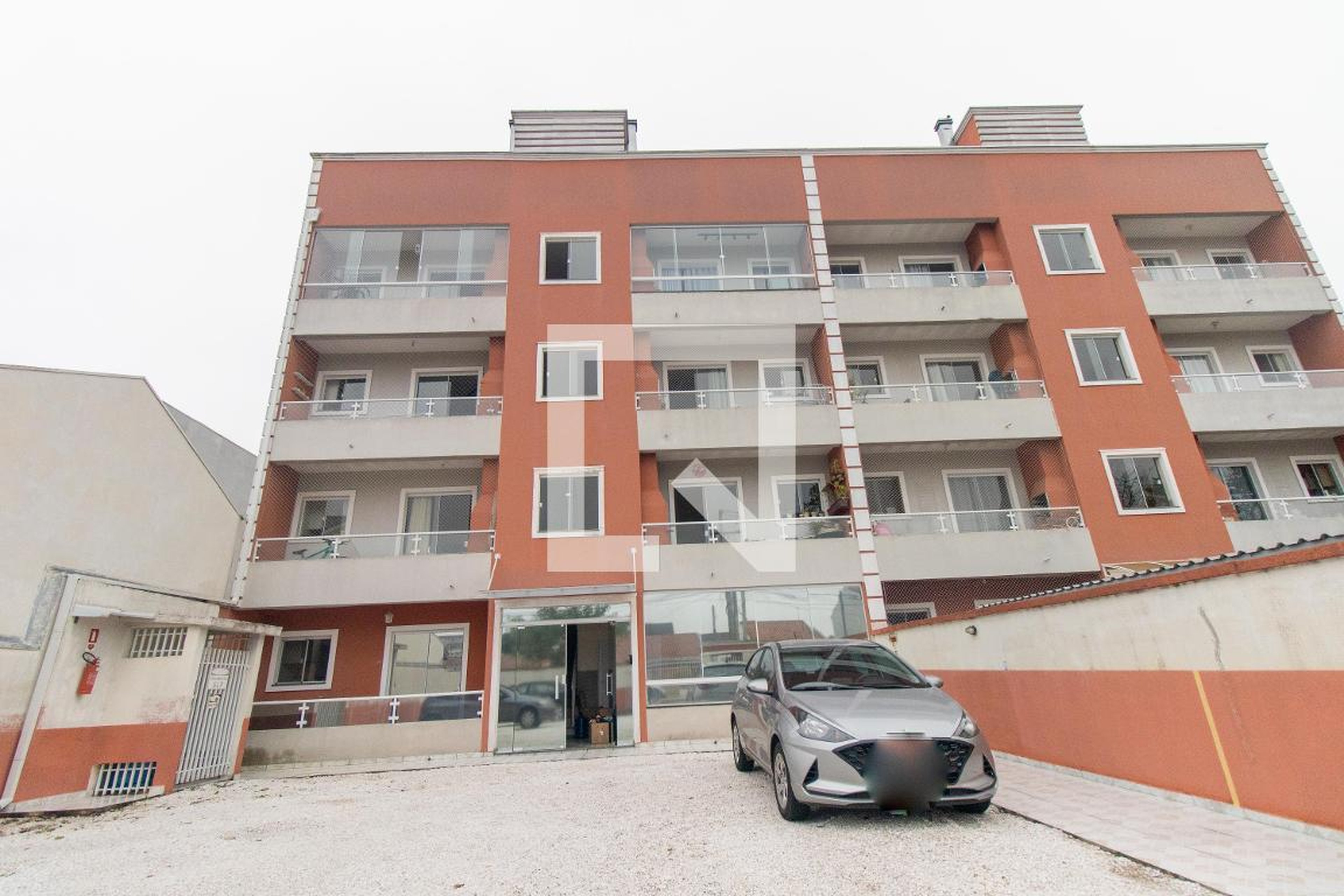 Fachada do Prédio Condomínio em Rua Pedro Pereira Sobrinho, 64