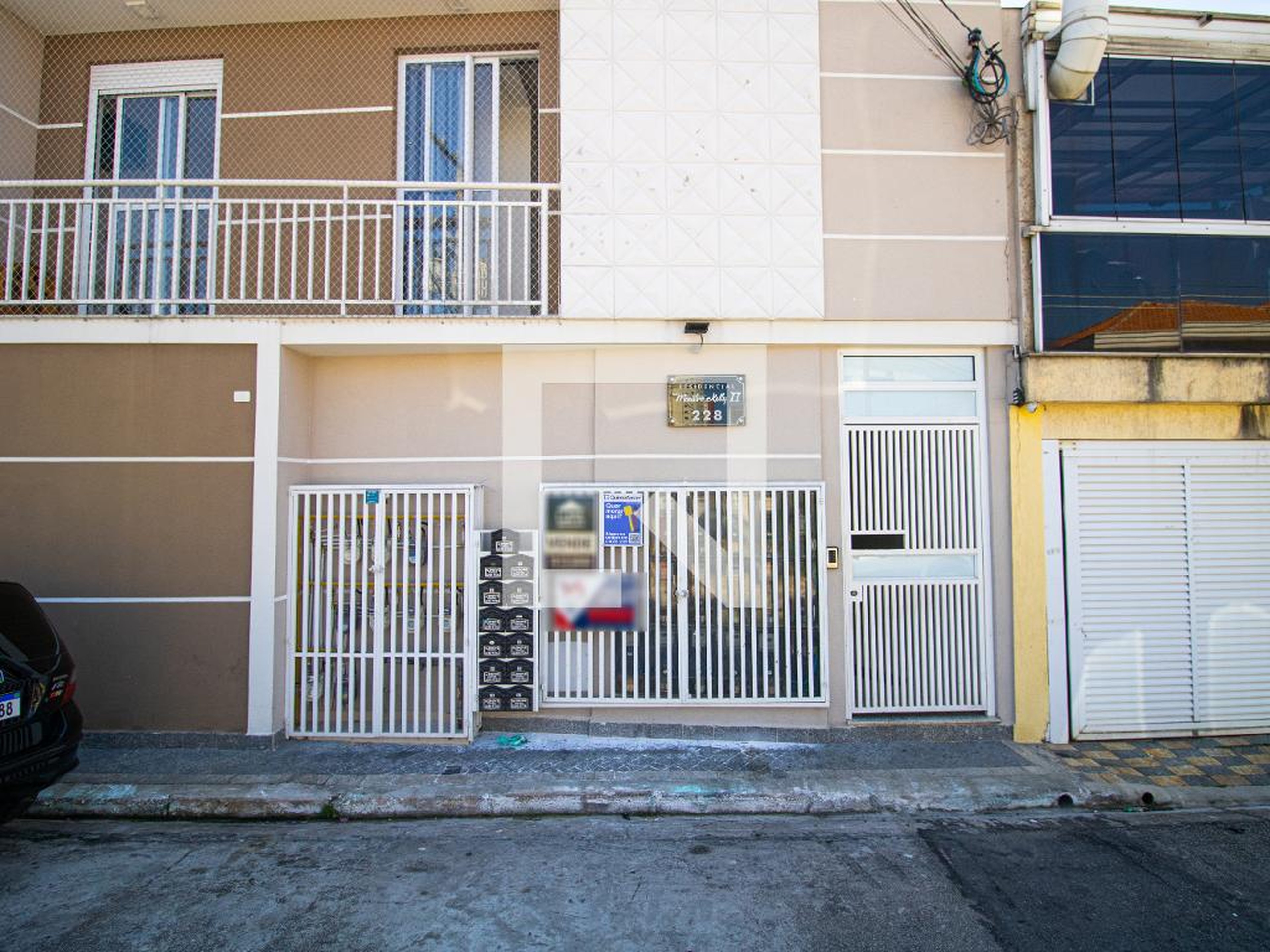 Fachada Condomínio em Rua Ministro Kelly, 228