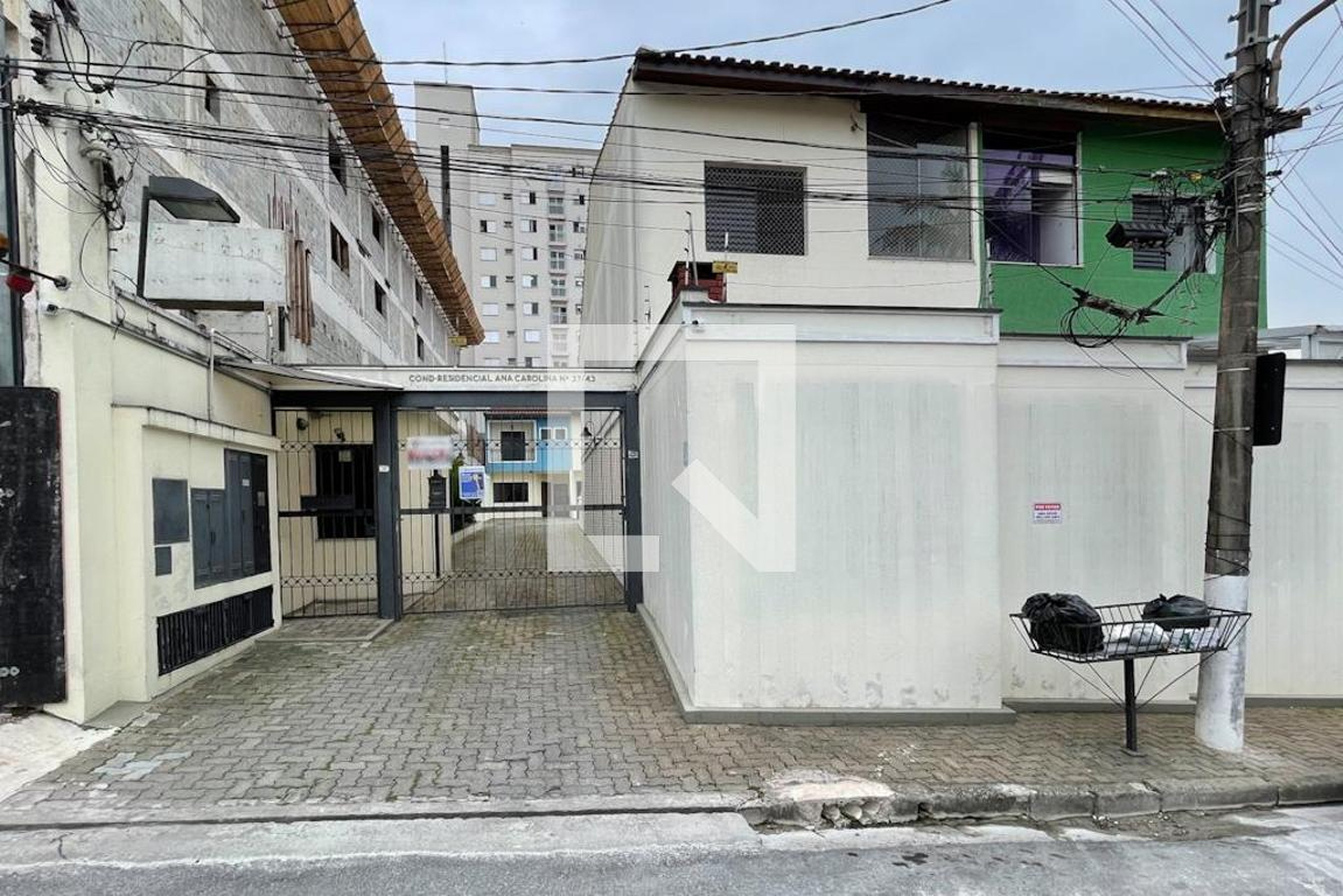 Fachada Condomínio em Rua Doutor Jerônimo Adamo, 37
