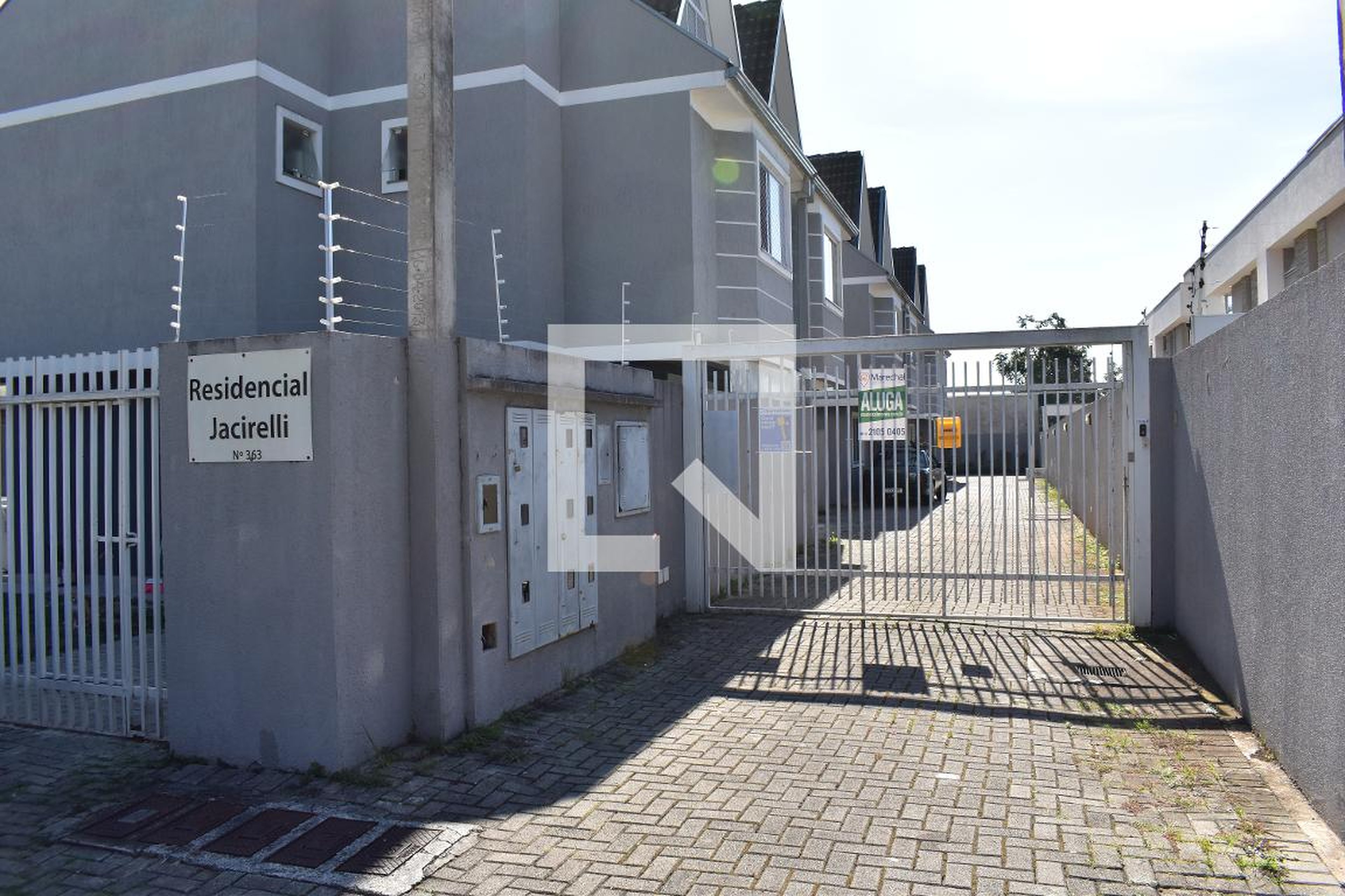 Fachada Condomínio em Rua Januário Alves de Souza, 363