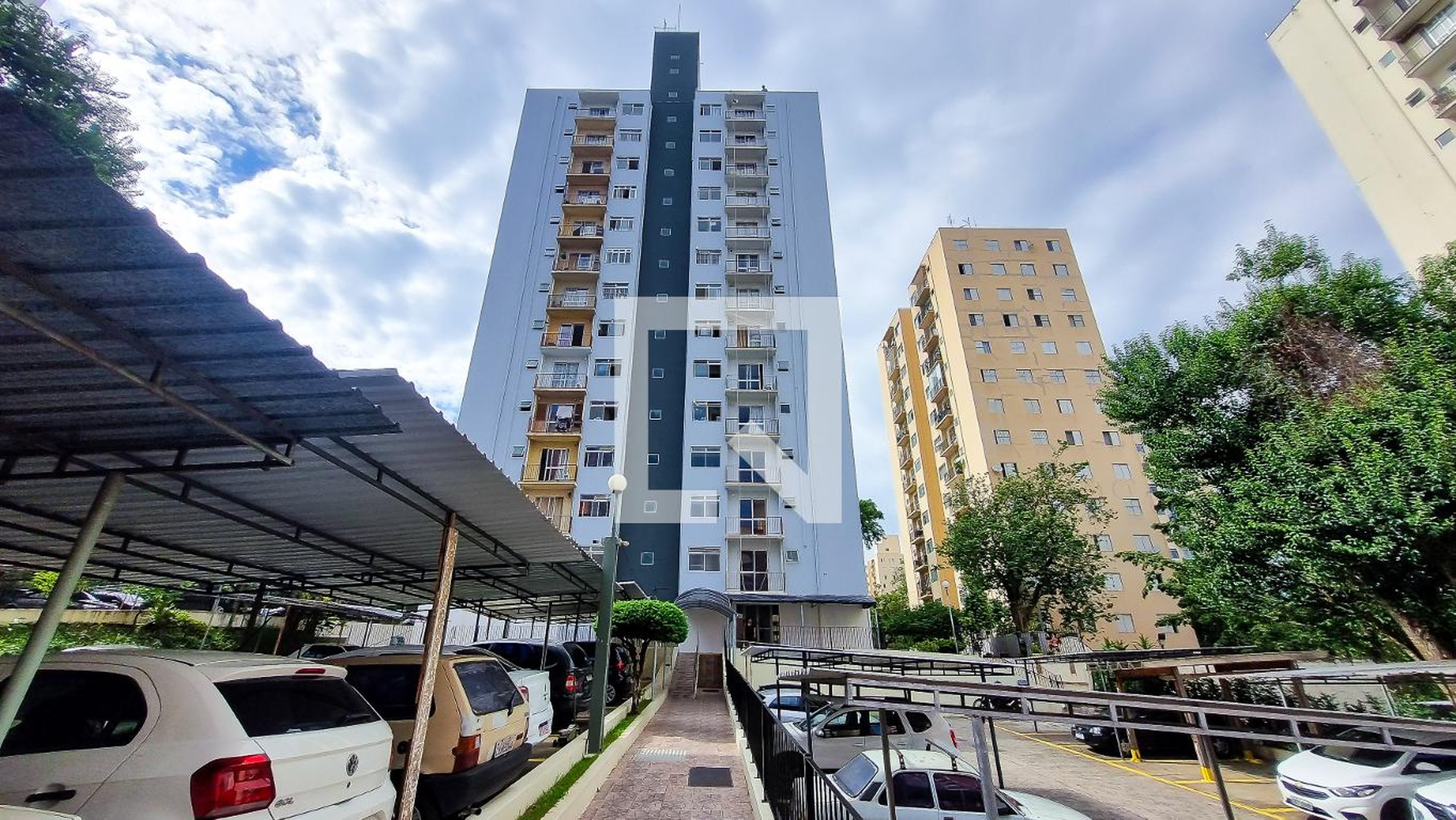 Fachada Condomínio em Rua Jaracatiá, 32