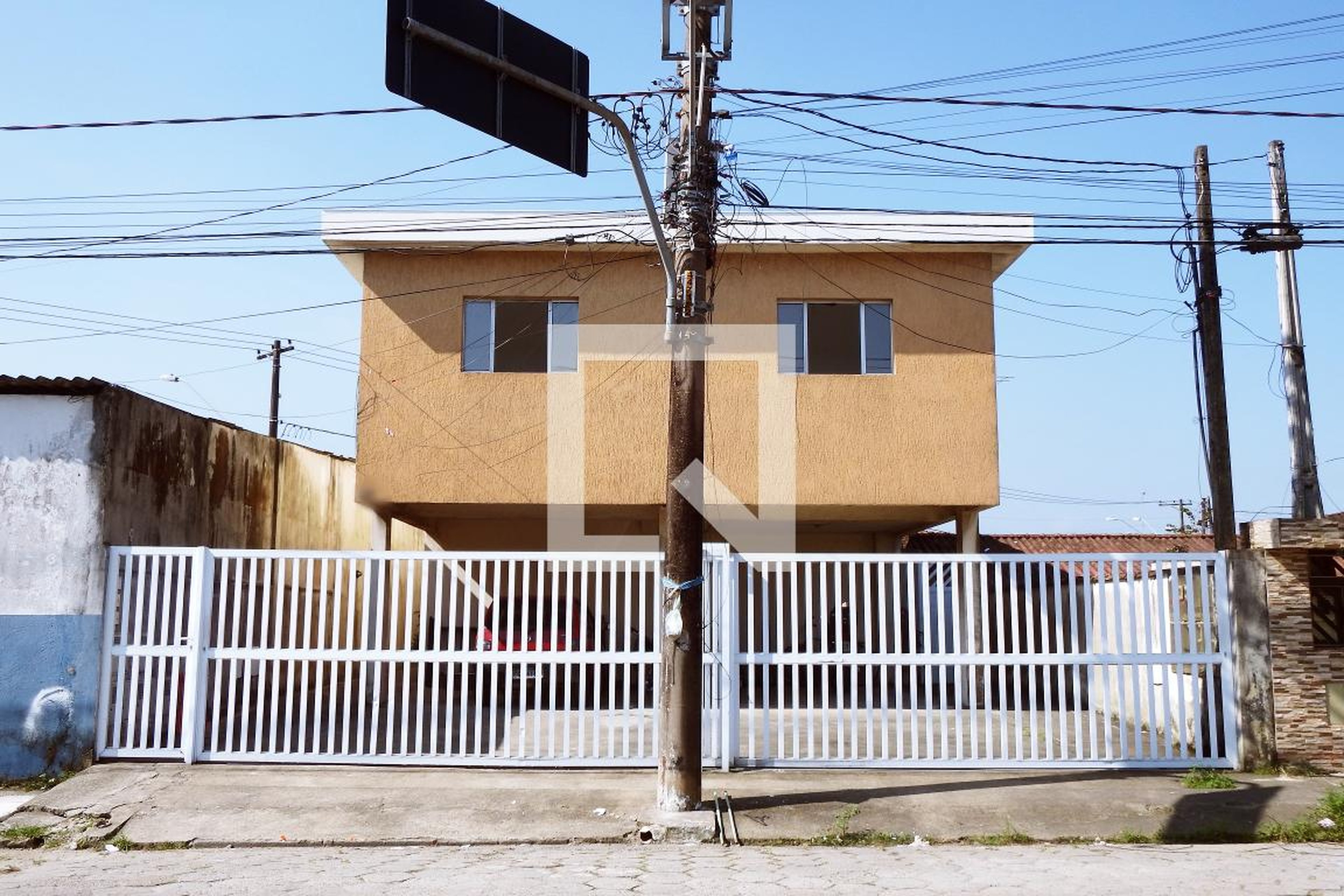 Fachada do Prédio Condomínio em Rua Fernando José Augusto Bittencourt, 217