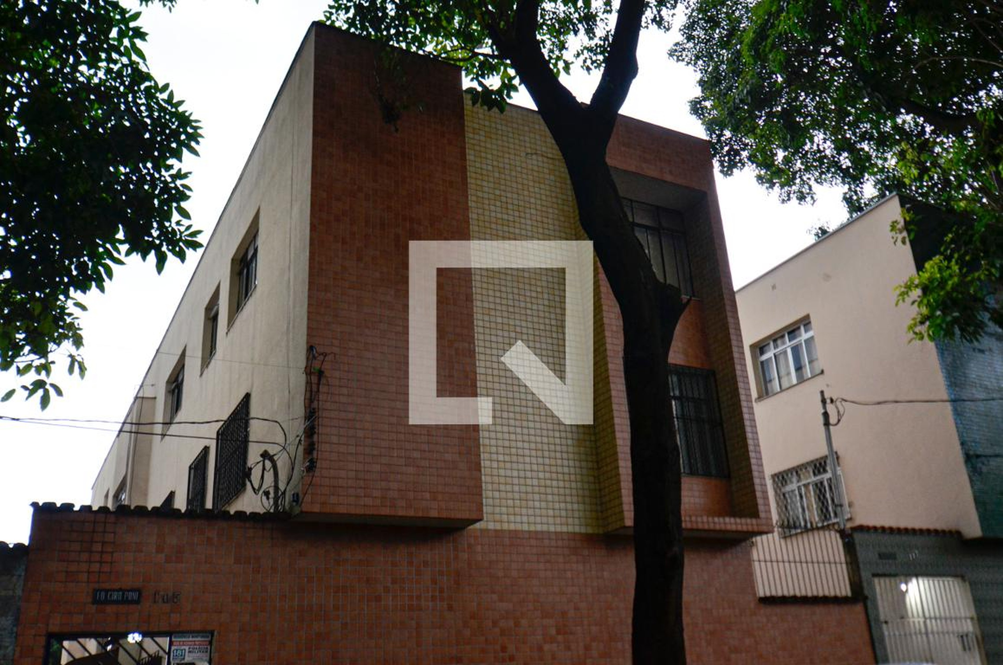 Fachada Condomínio em Rua Santo Antônio do Monte, 105