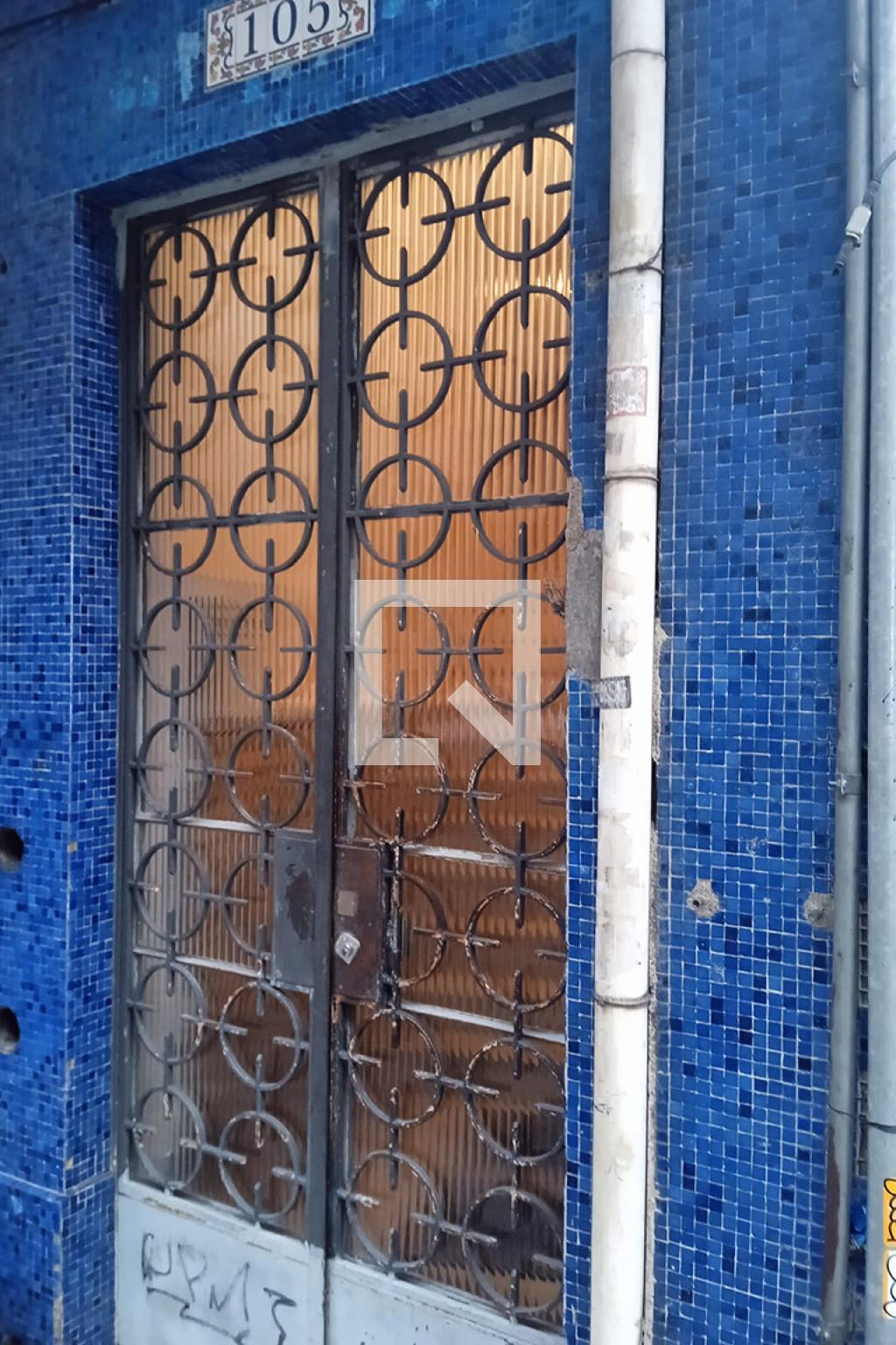 Fachada Condomínio em Rua Frederico Abranches, 105