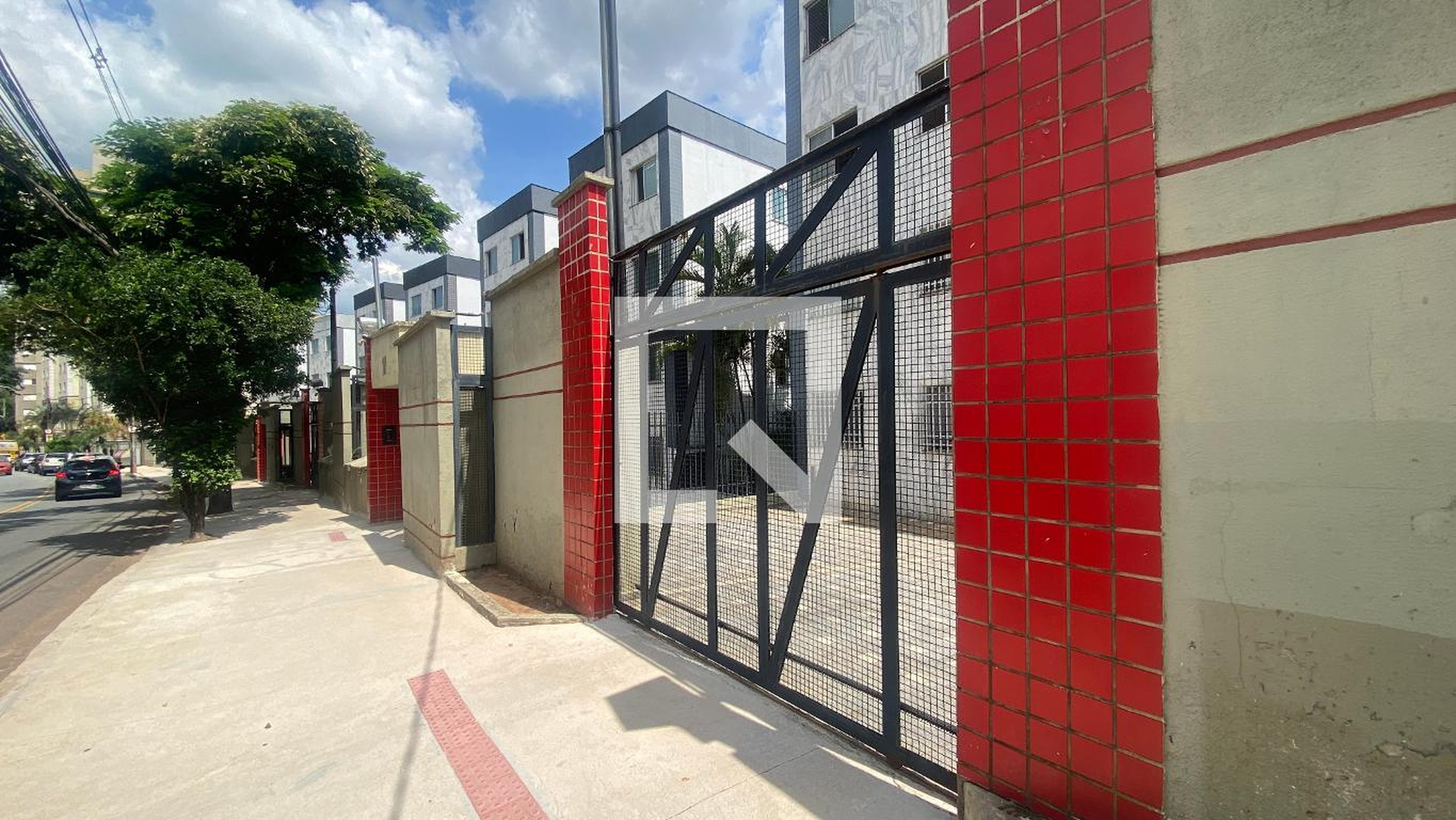 Fachada do Prédio Condomínio em Rua Paulo Piedade Campos, 111
