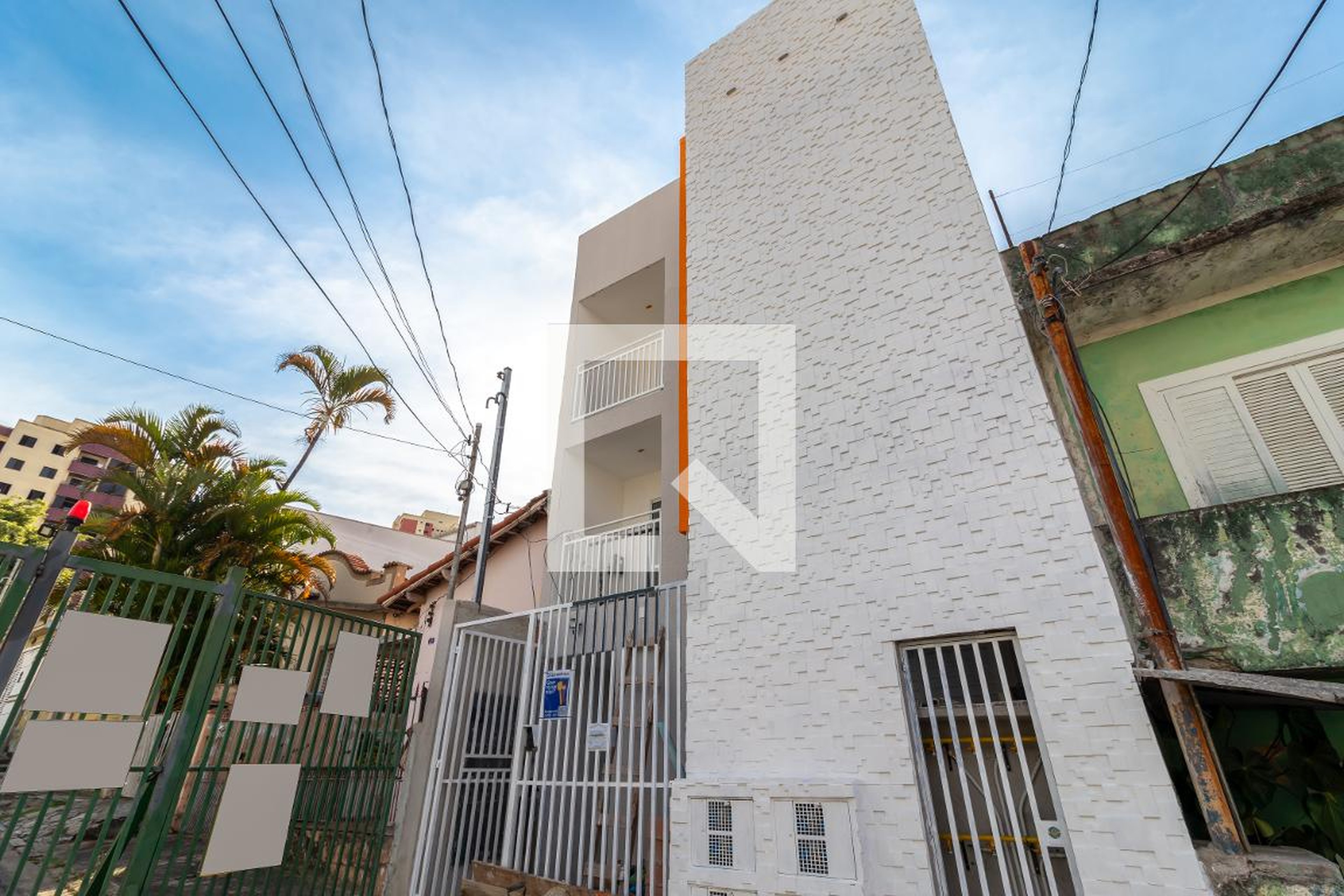 Fachada do Prédio Condomínio em Rua Camaipi, 18