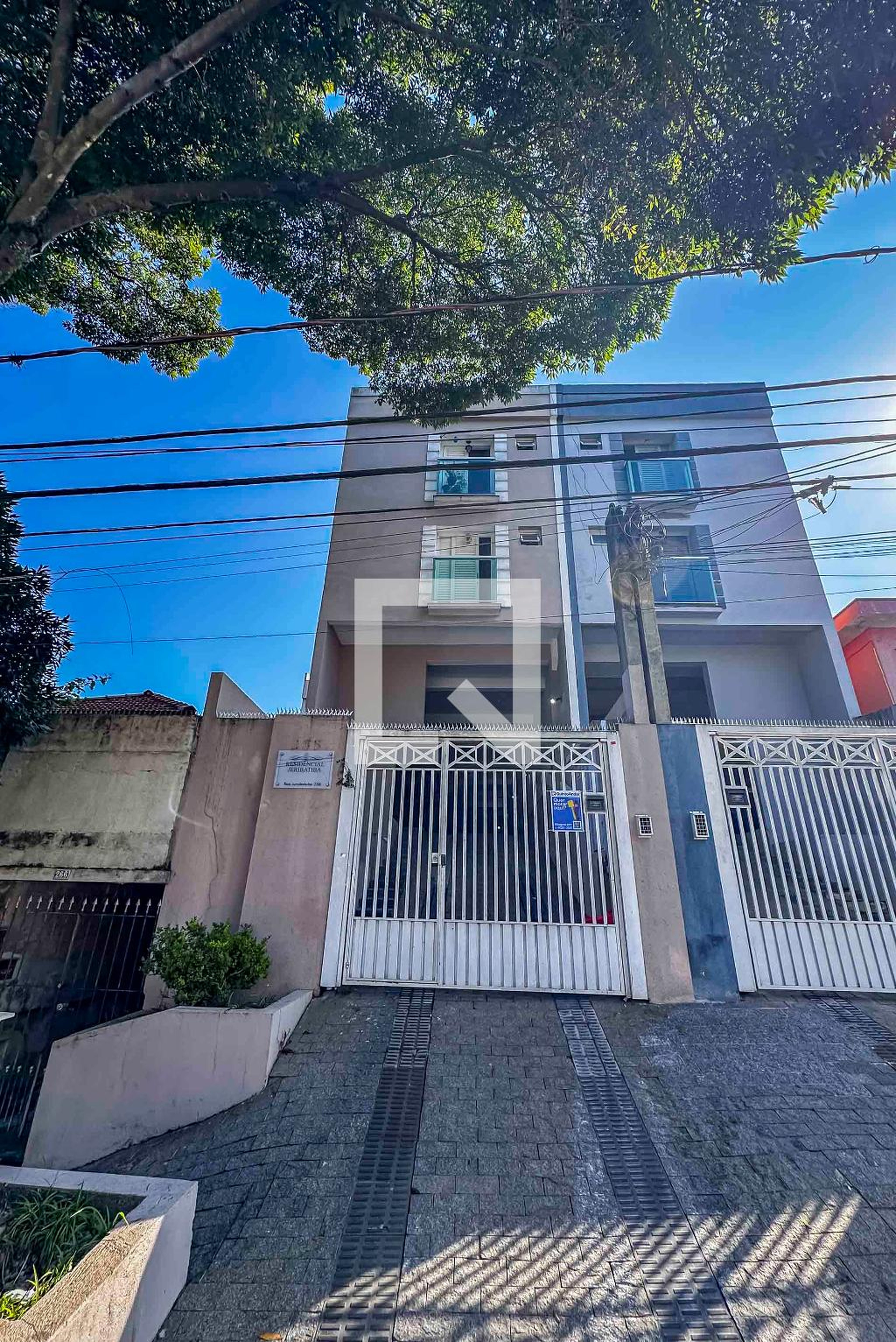 Fachada Condomínio em Rua Jurubatuba, 258