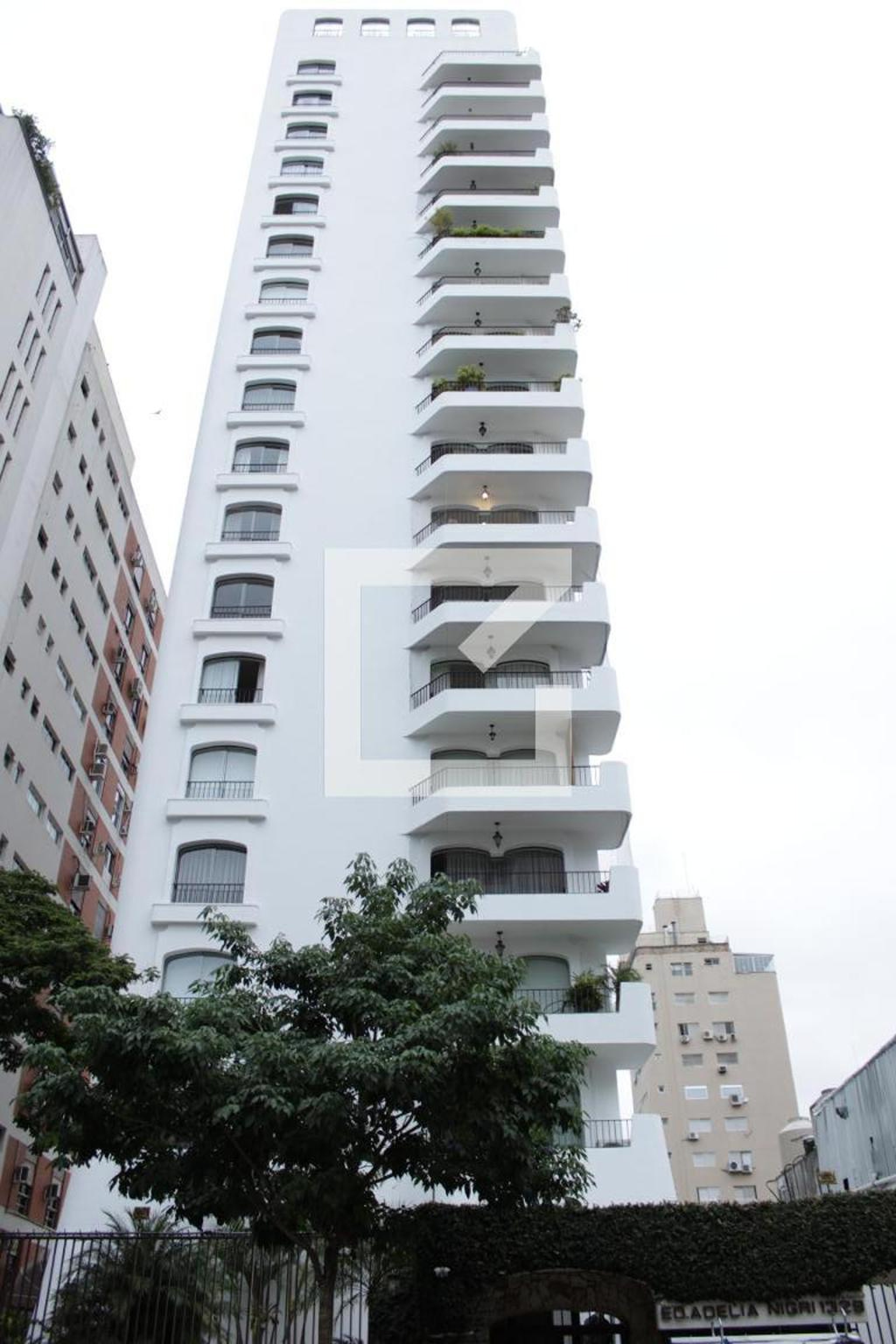Fachada Condomínio Adélia Nigri