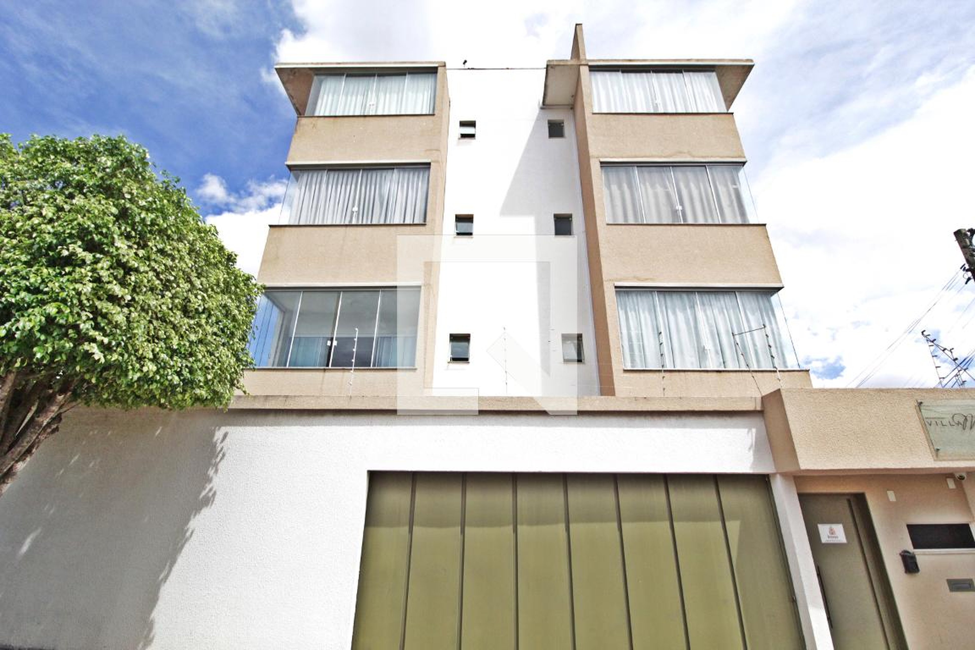 Fachada Condomínio em Rua Salvador, 1588