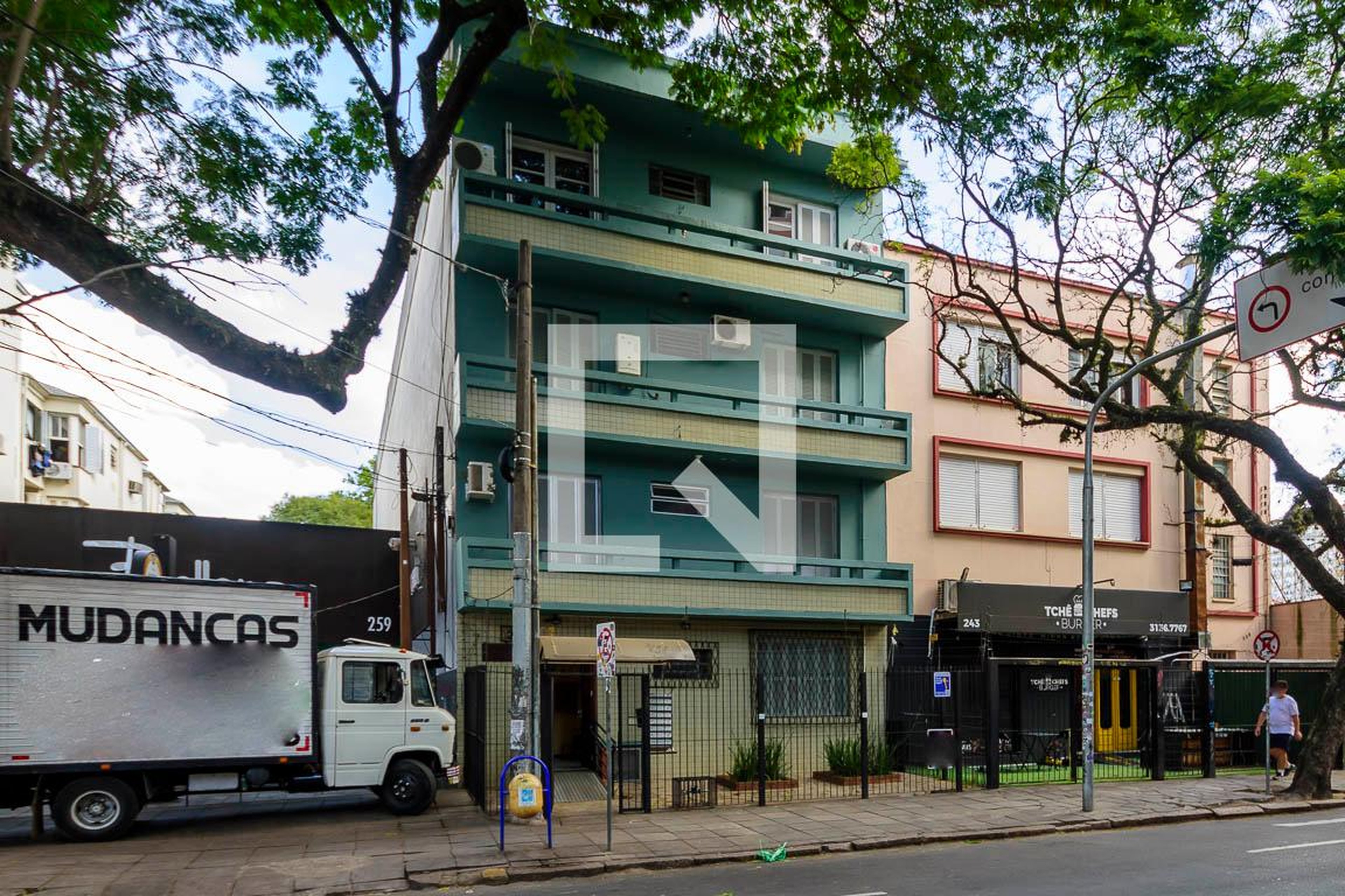Fachada Condomínio em Rua General Lima E Silva, 251