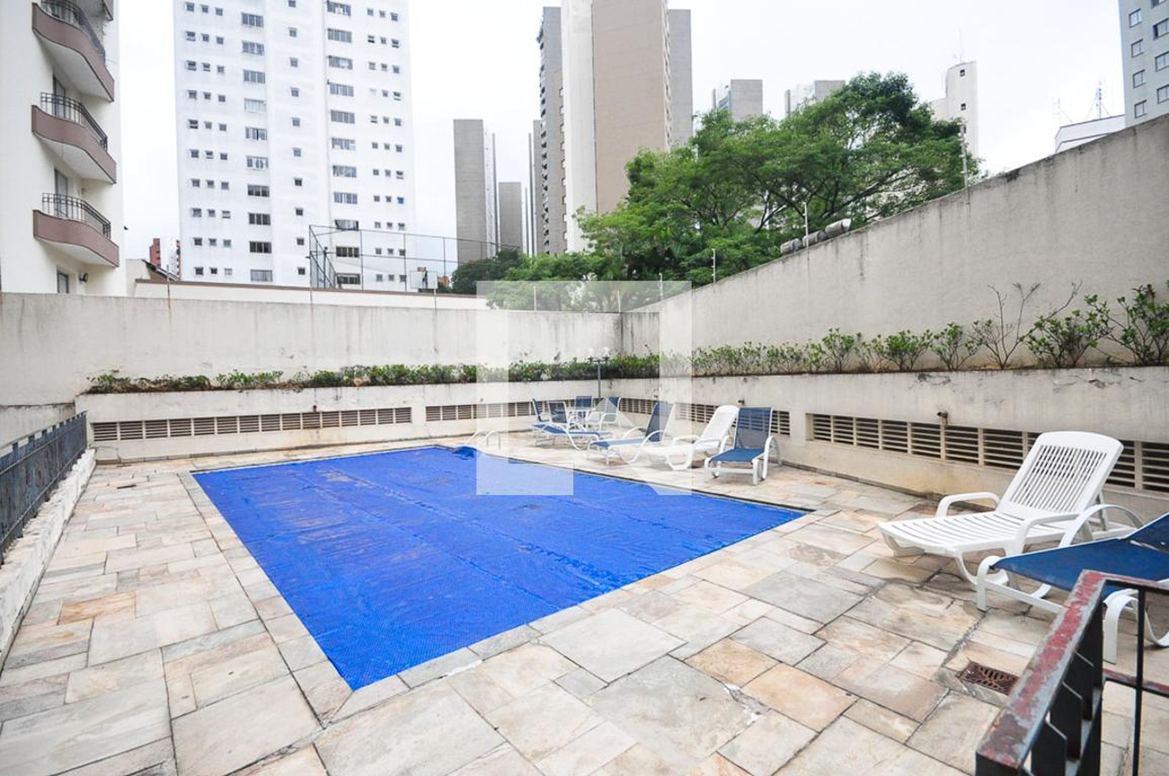 Piscina - Edifício Thaitani