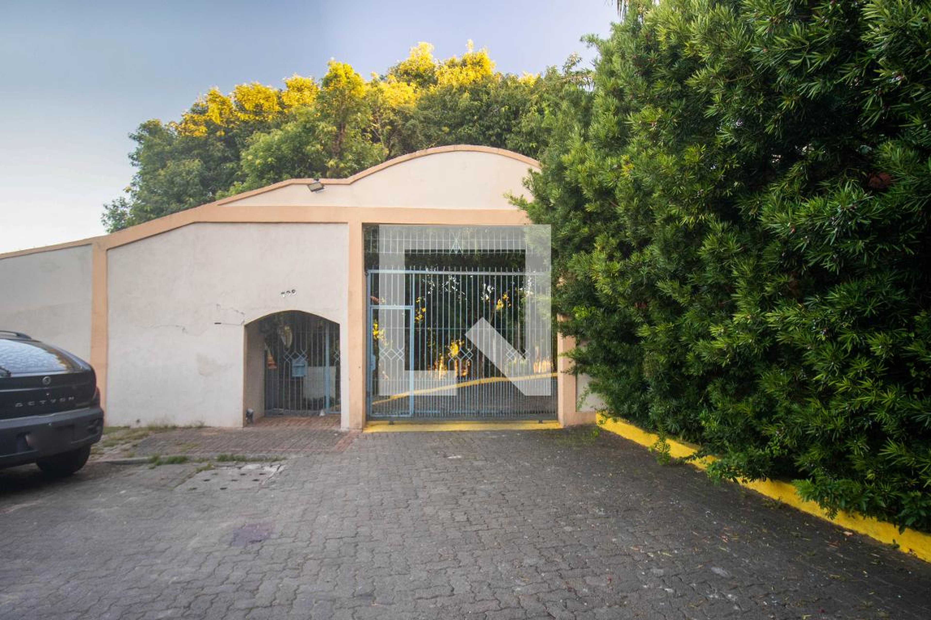 Fachada do Condomínio Condomínio Alto das Paineras