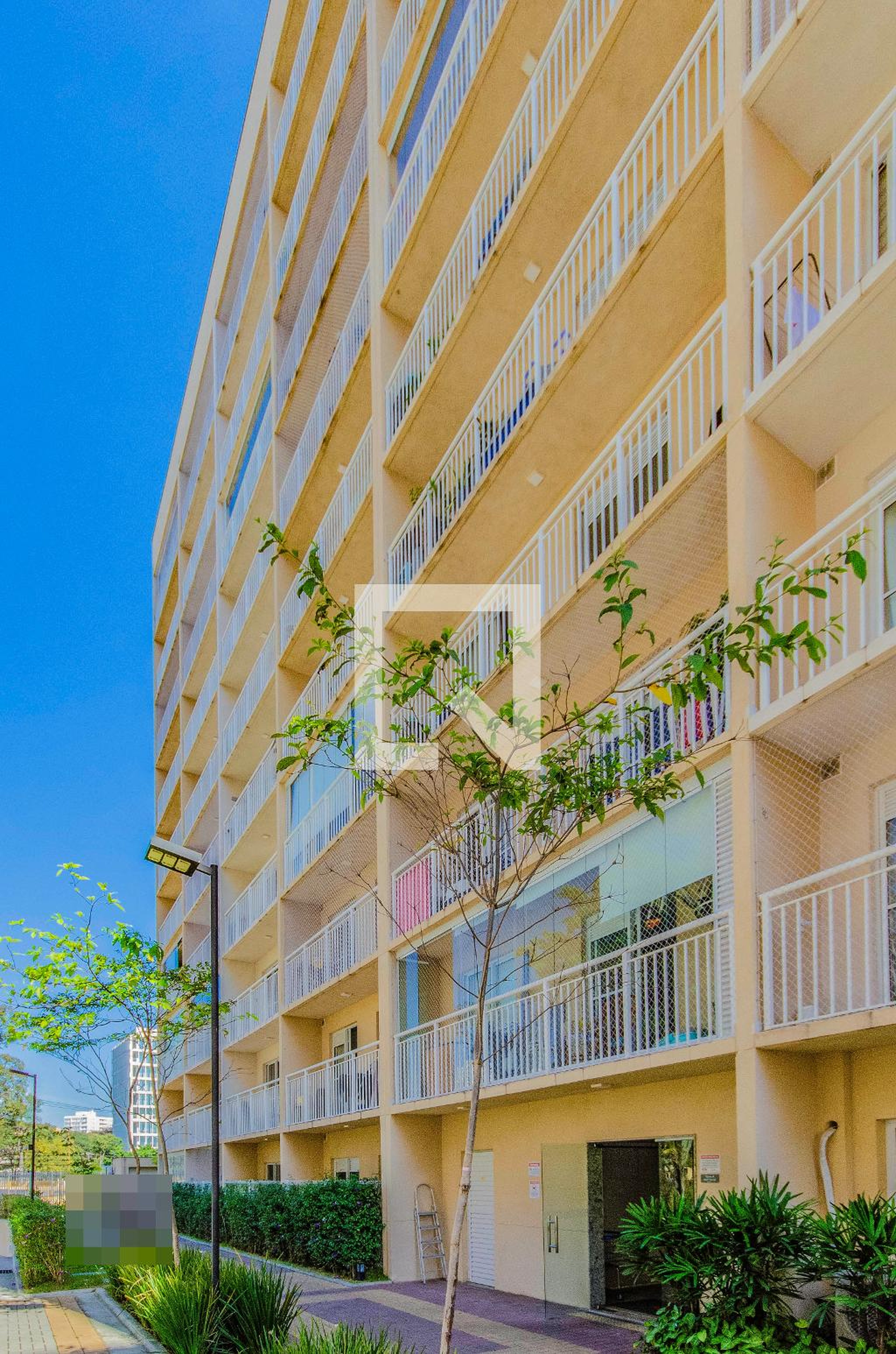 Fachada do Prédio Condomínio em Praça Alberto Lion, 20