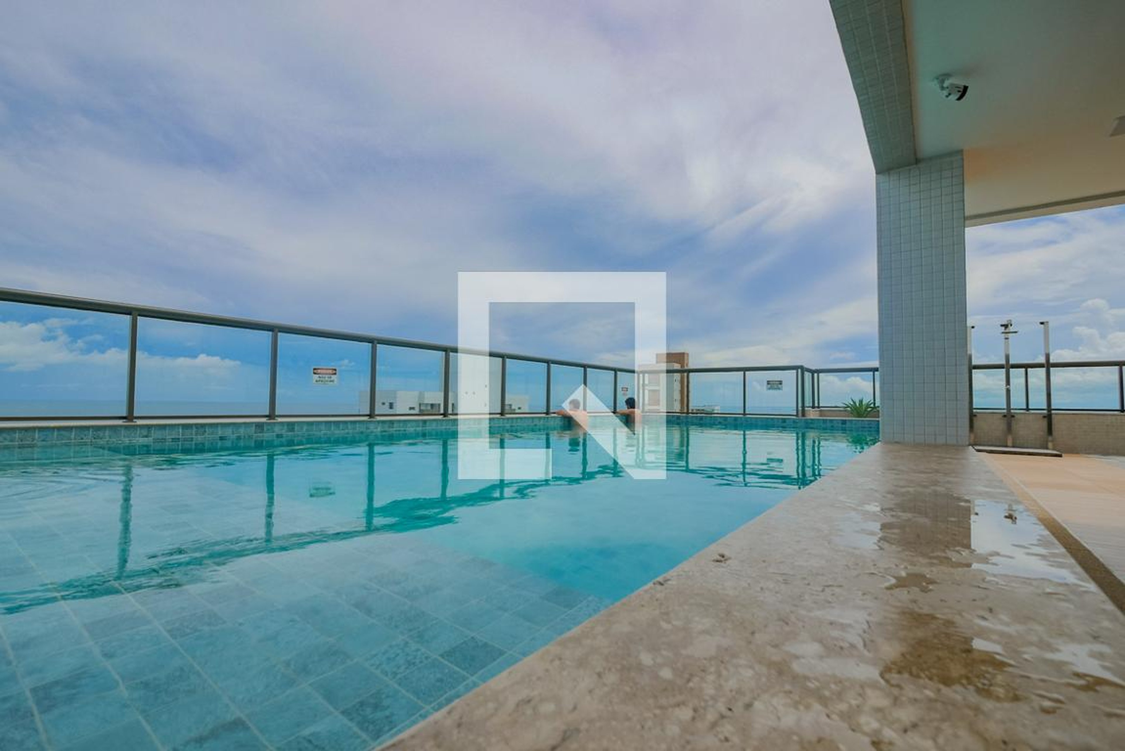 Piscina - Barra Premium