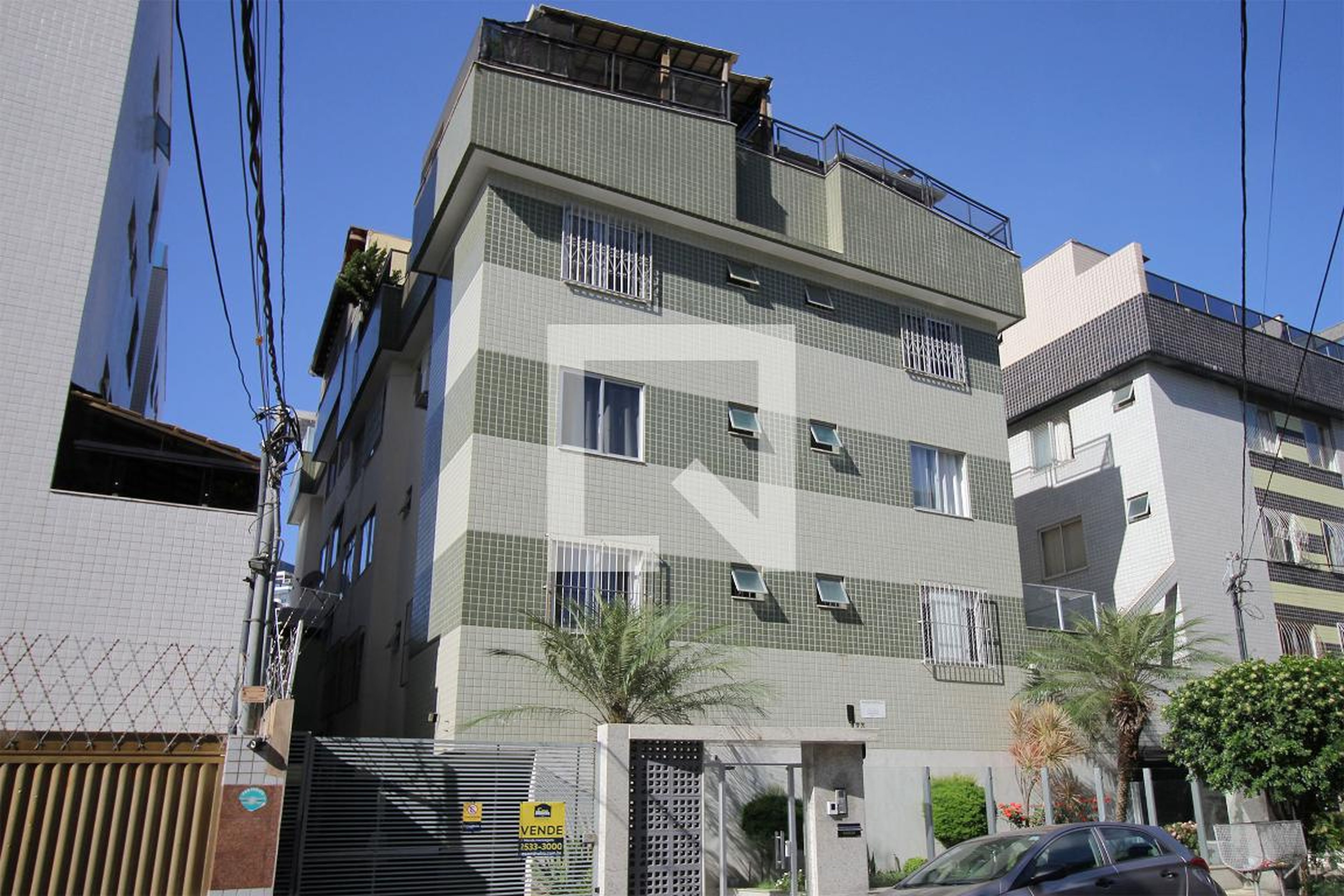 Fachada do Prédio Condomínio em Rua Flor de Guambé, 173