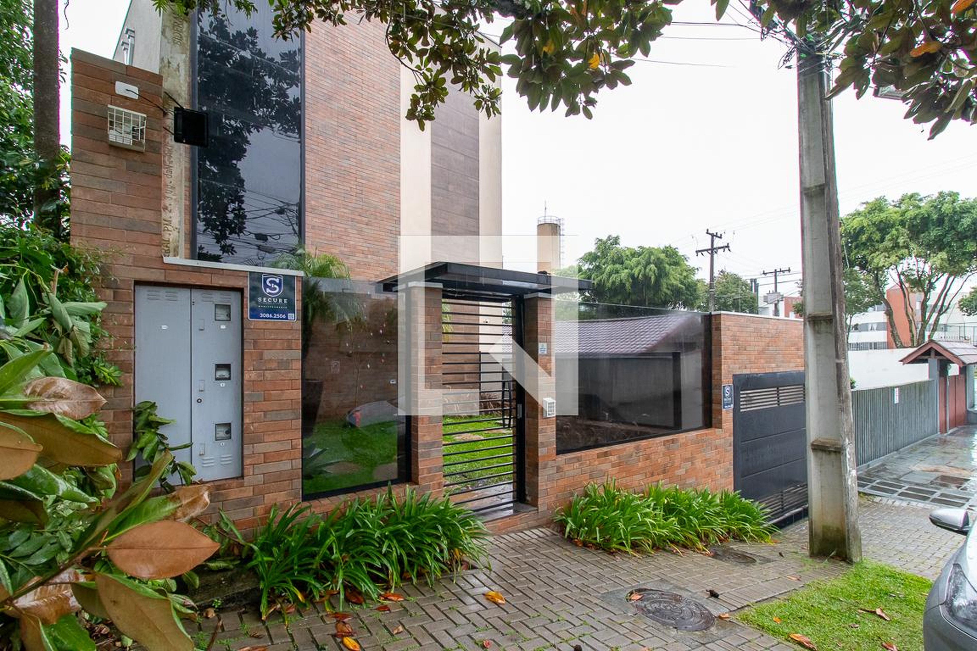 Fachada Condomínio em Rua Barão de Studart, 12