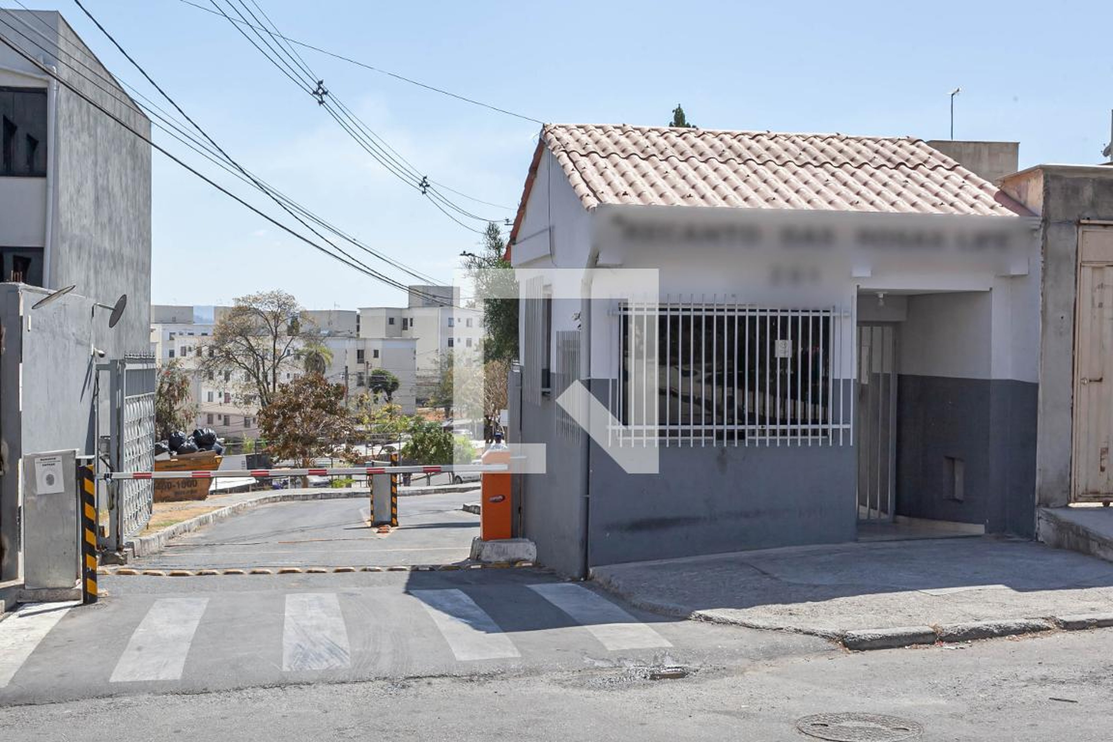 Fachada do condomínio Condomínio Recando das Rosas Life