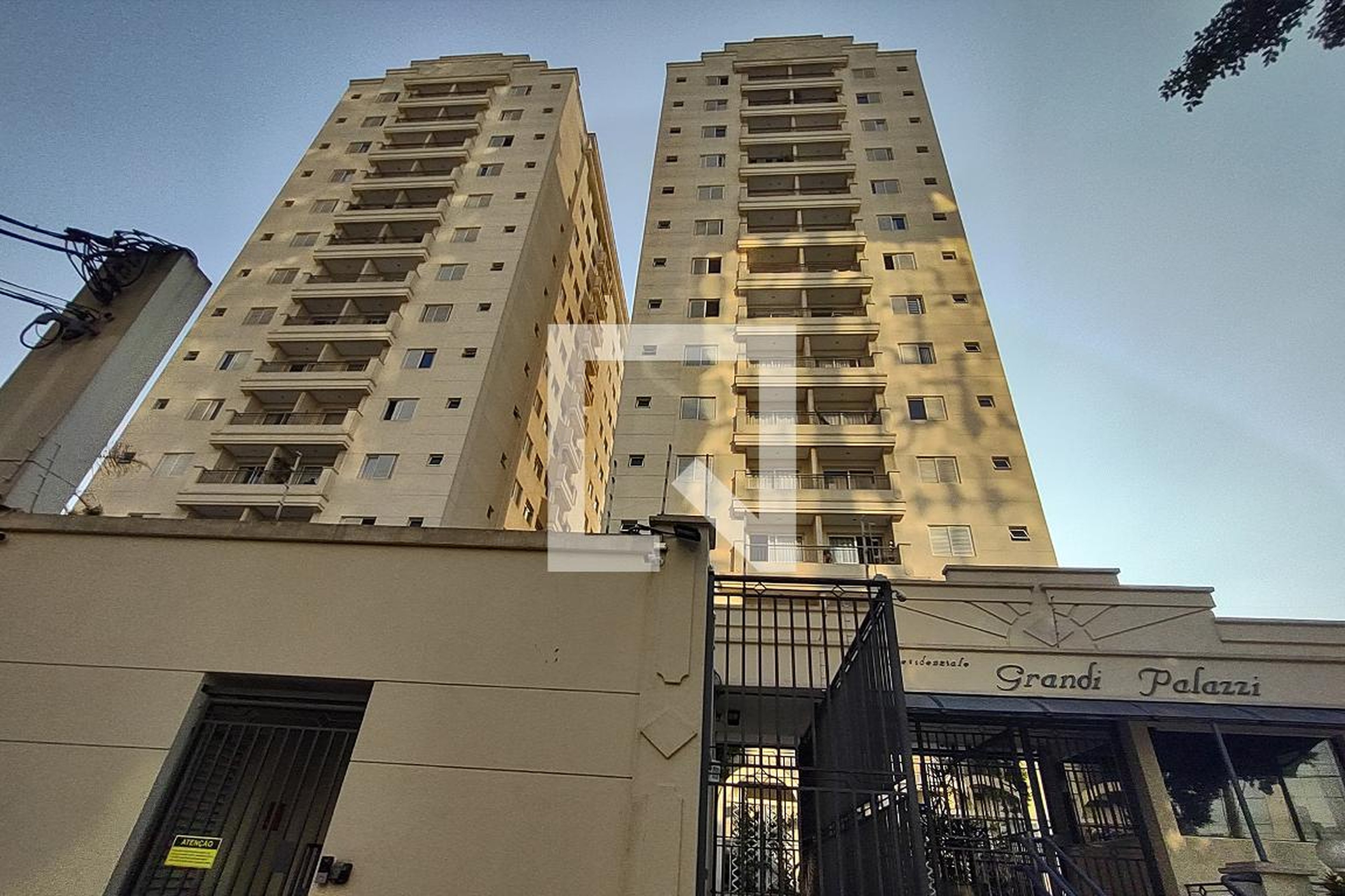 Fachada Condomínio em Rua Espírito Santo, 231