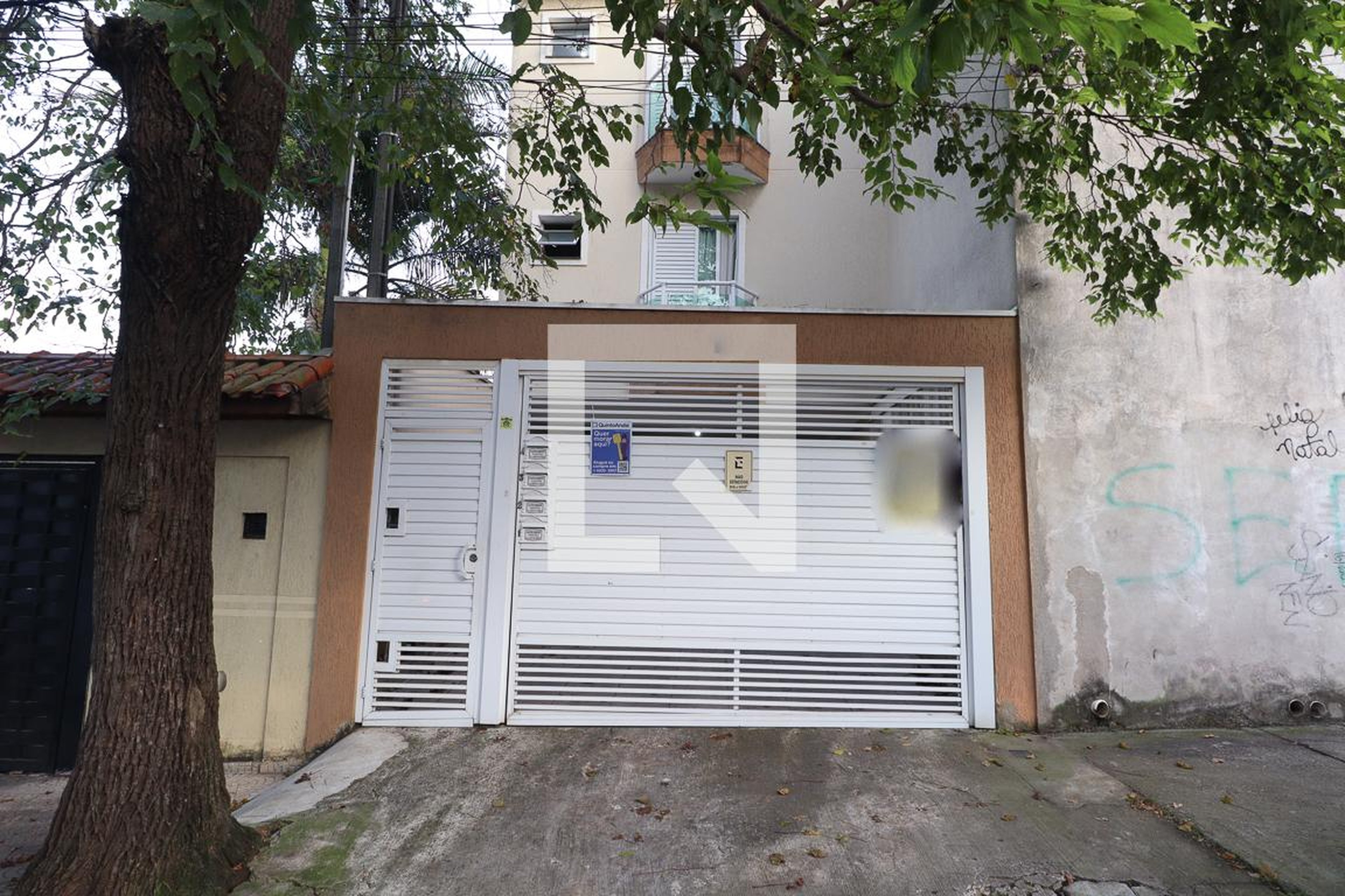 Fachada Condomínio em Rua Otávio Mangabeira, 316