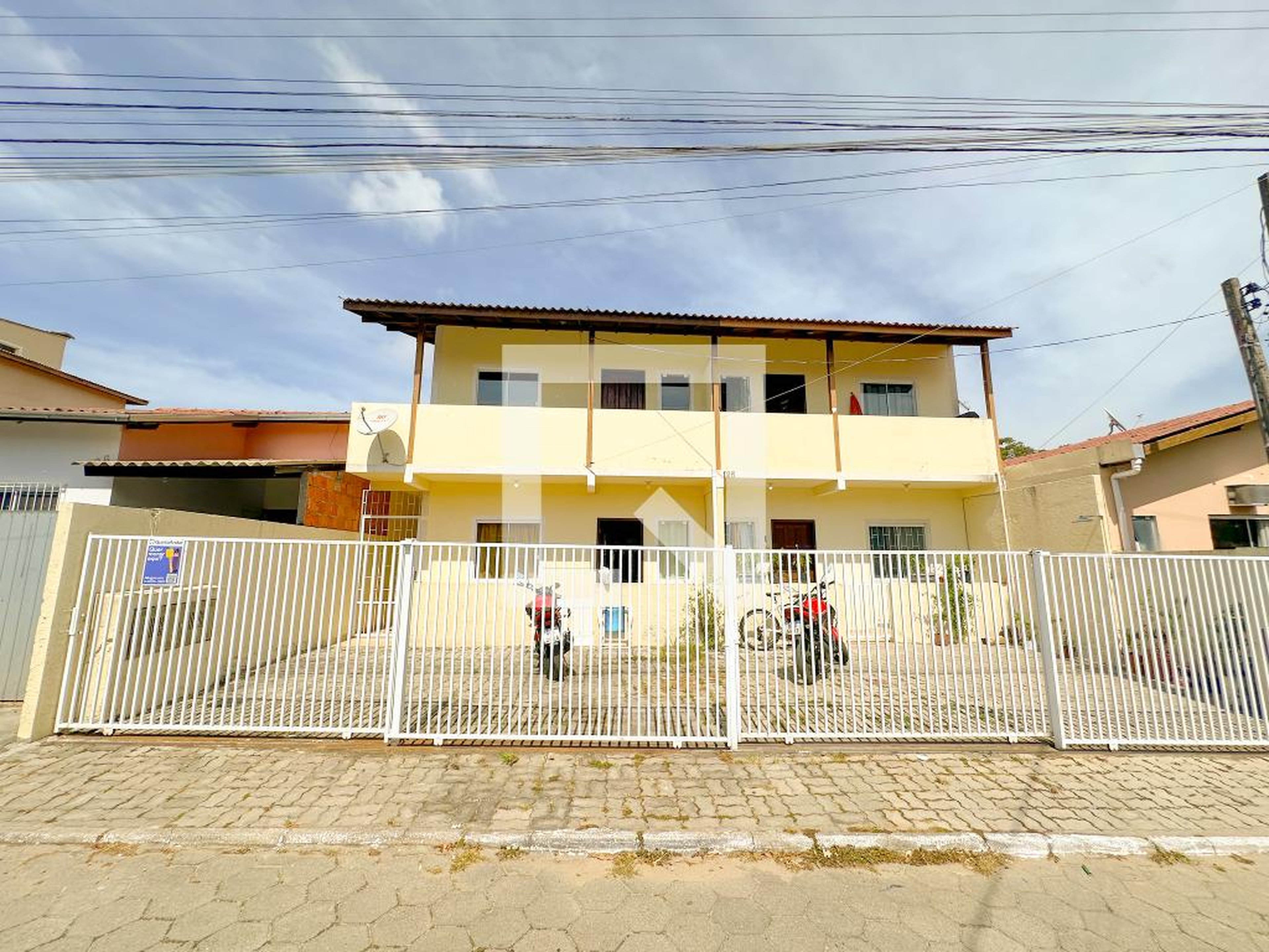 Fachada do Prédio Condomínio em Servidão Caminho das Orquideas, 125