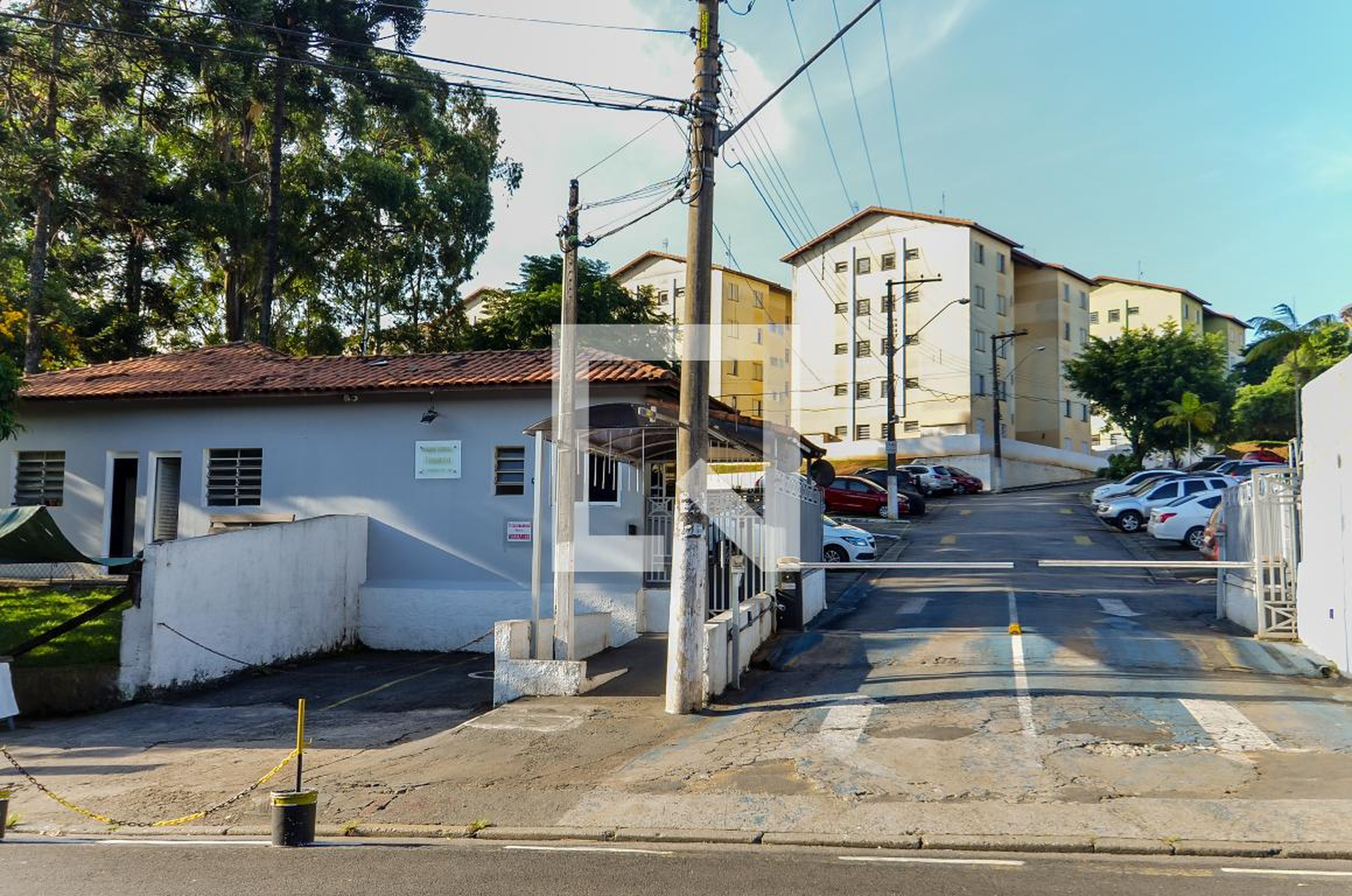 Fachada do Condomínio Condomínio Habitacional Araucarias