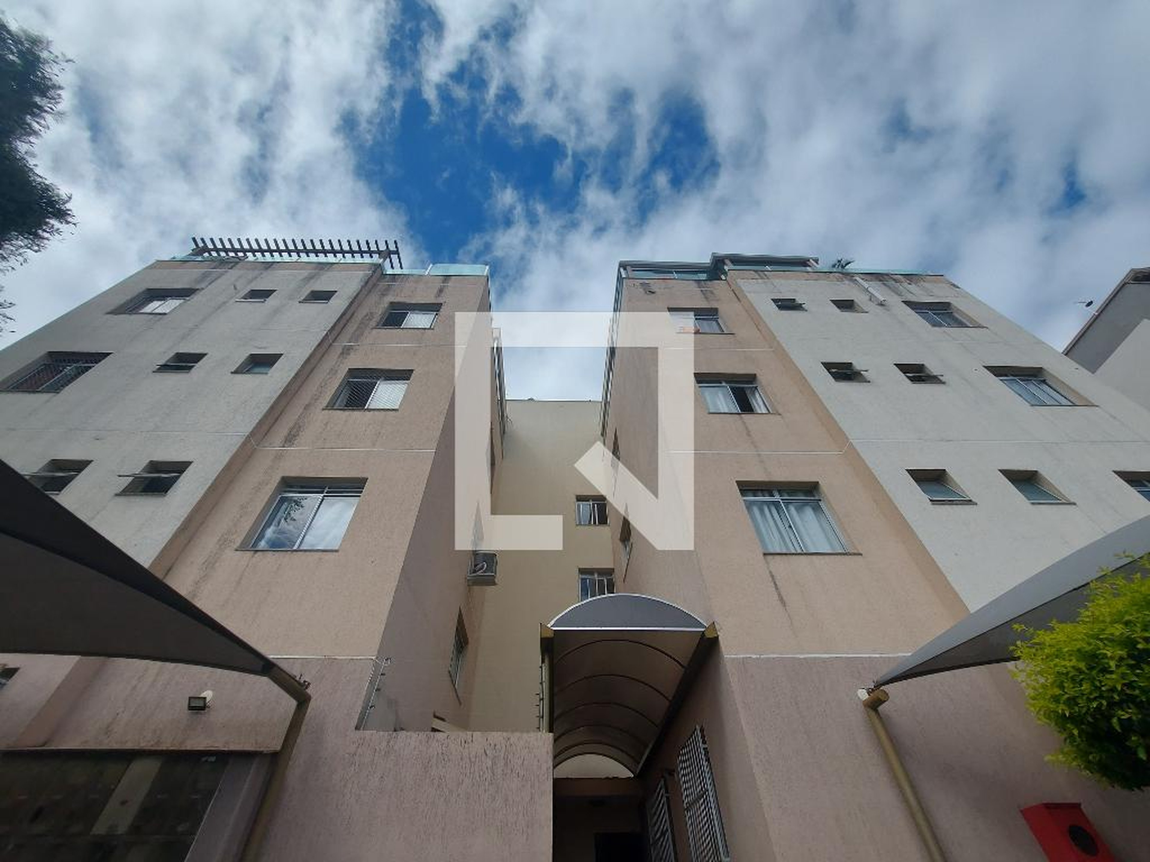 Fachada Condomínio em Avenida Alterosa, 853