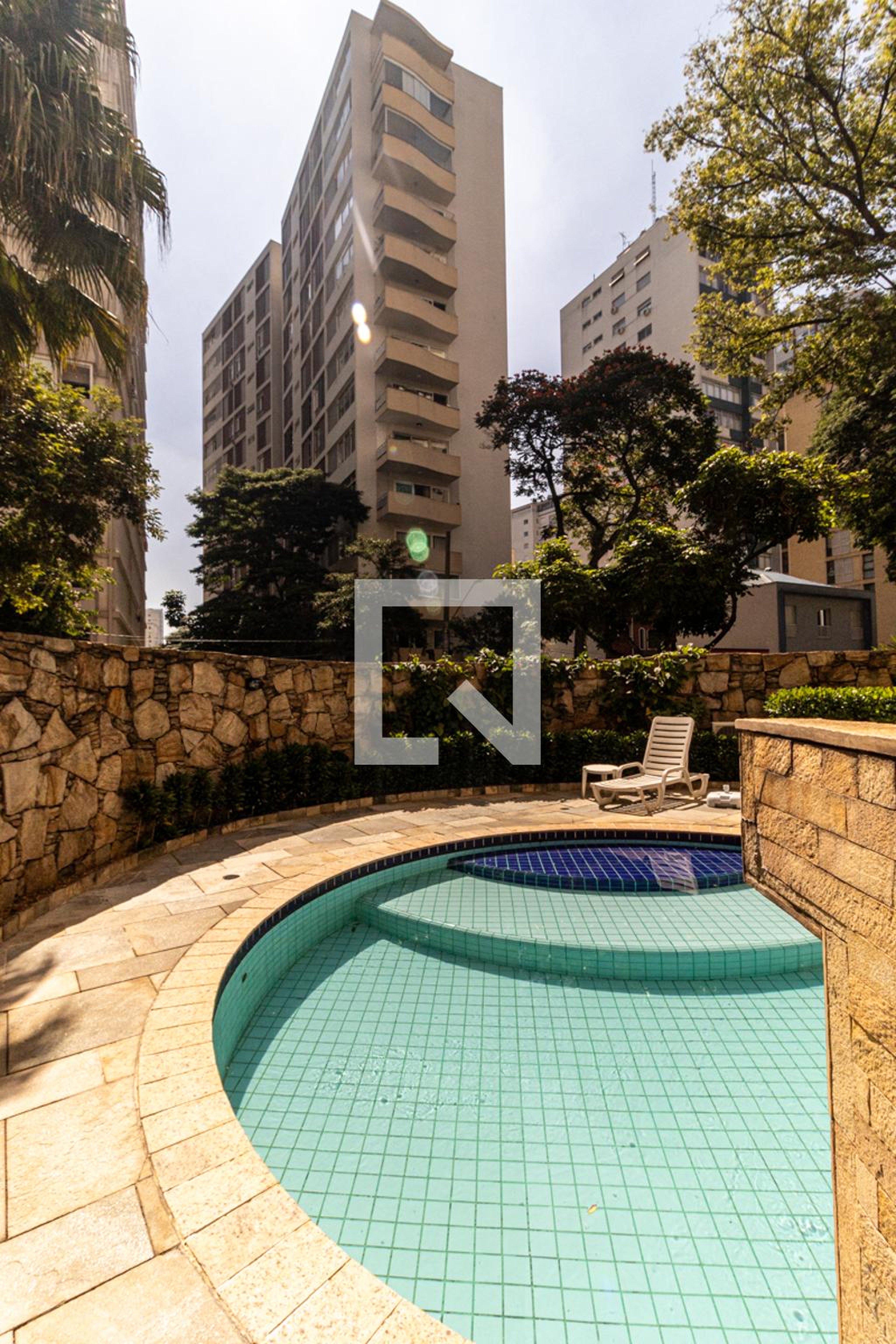 Piscina - Edifício Menotti Laudisio