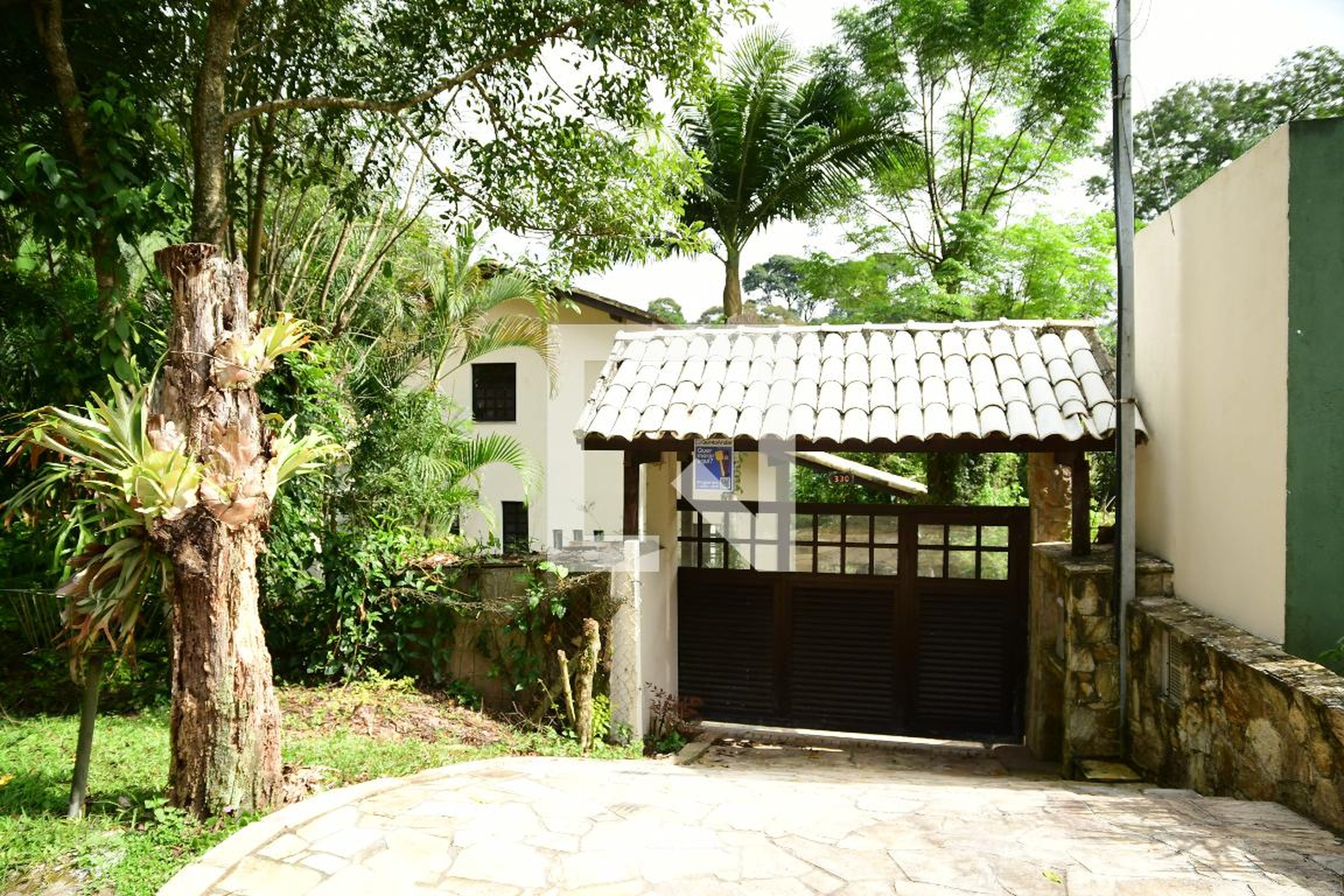 Fachada Condomínio em Rua Renoir, 330