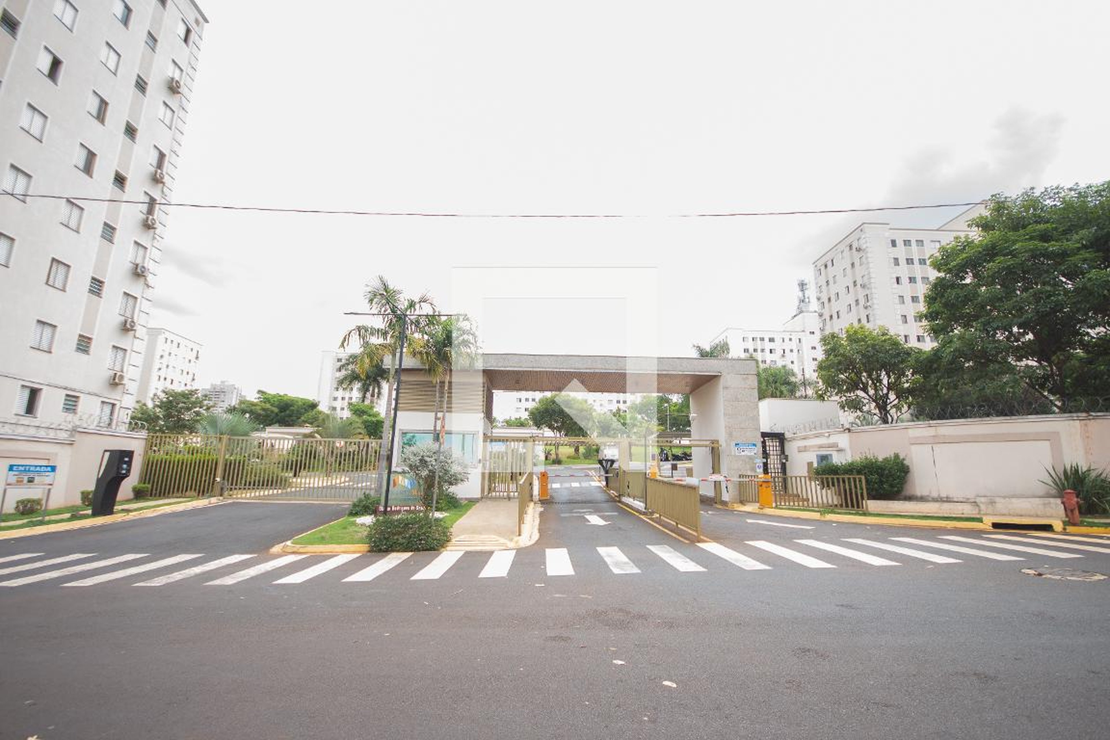 Fachada do condomínio Condomínio Mirante Sul