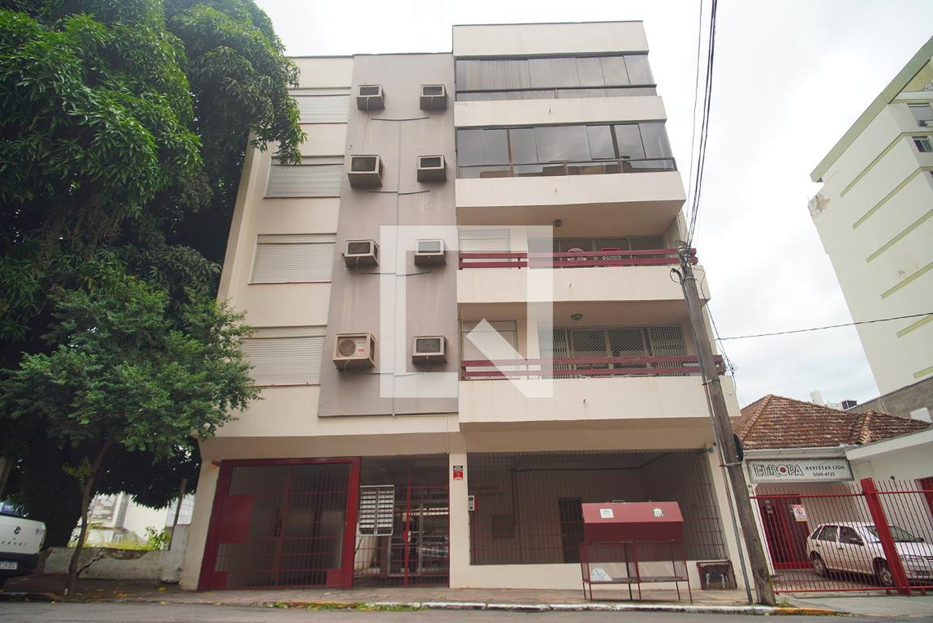 Fachada Condomínio em R. Saldanha Marinho, 19
