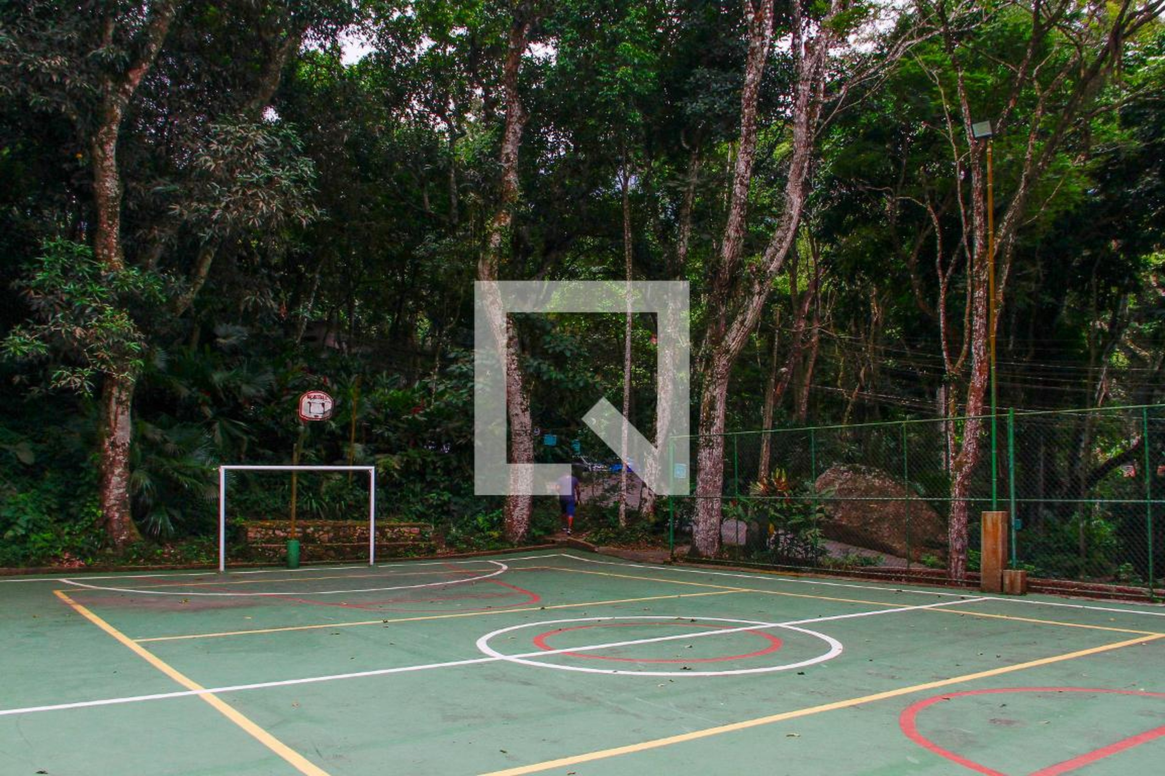 Quadra Esportiva Condomínio em Estrada do Joá, 722