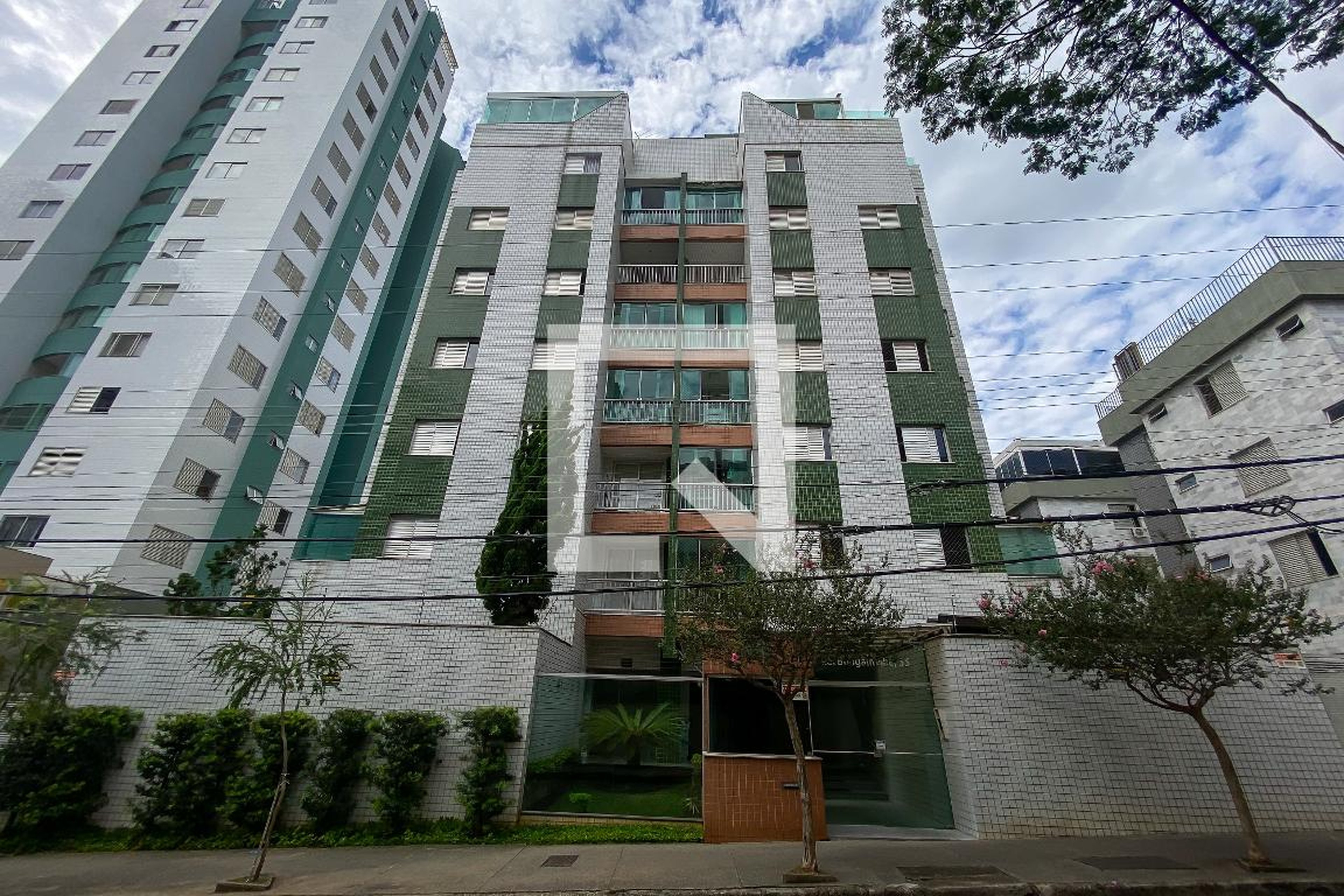 Fachada Condomínio em Rua Doutor Lucídio Avelar, 55