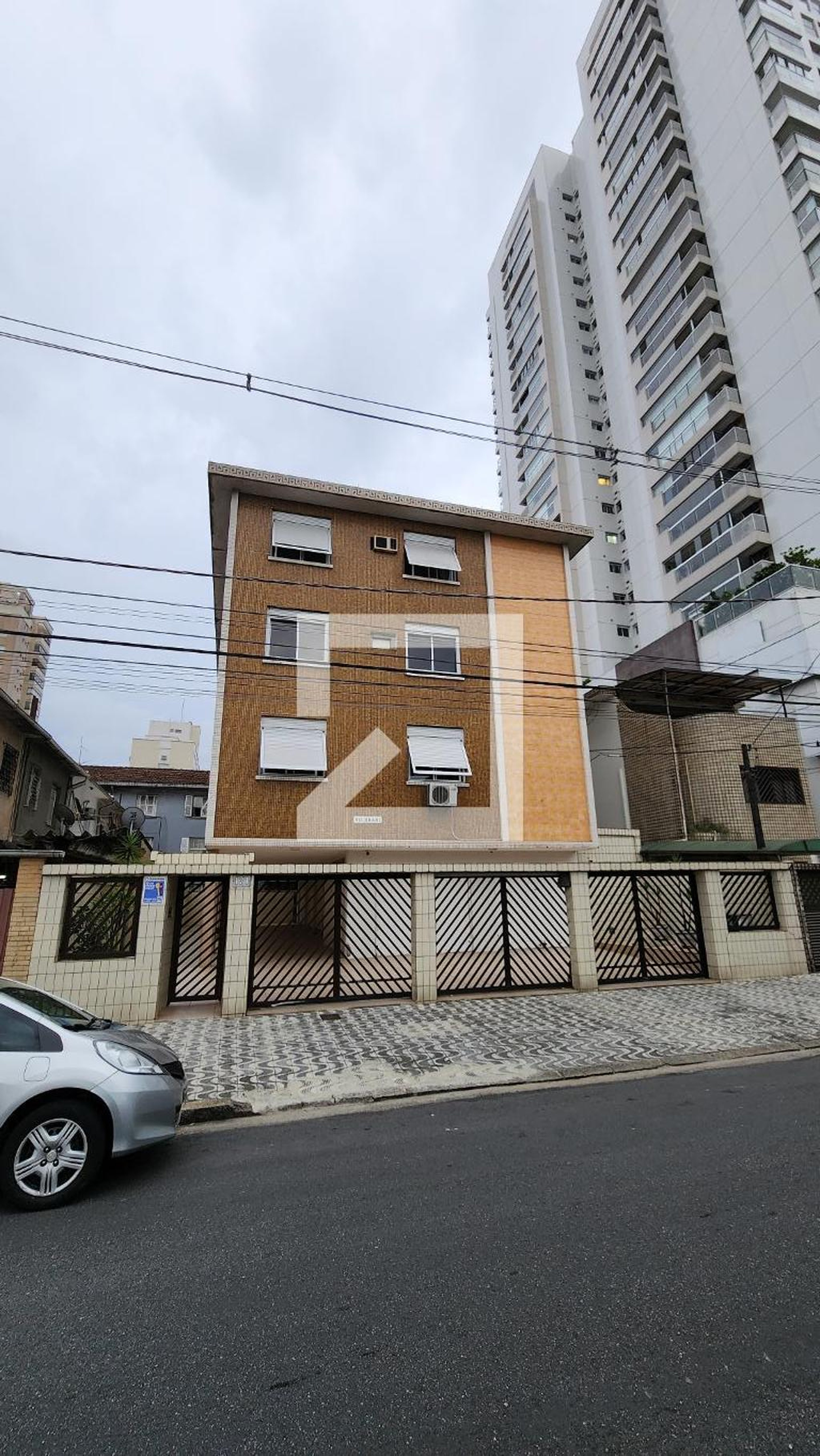 Fachada do Prédio Condomínio em Rua Álvaro Alvim, 171