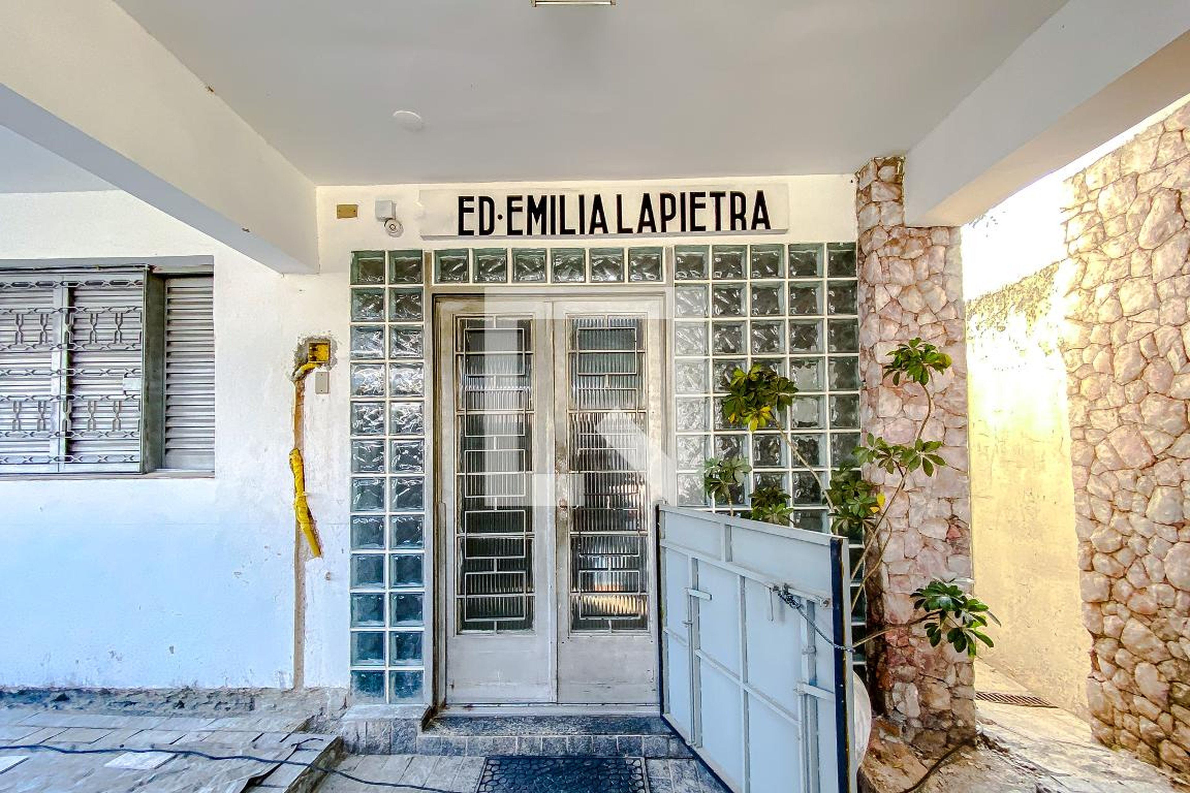 Área comum - Emilia Lapietra