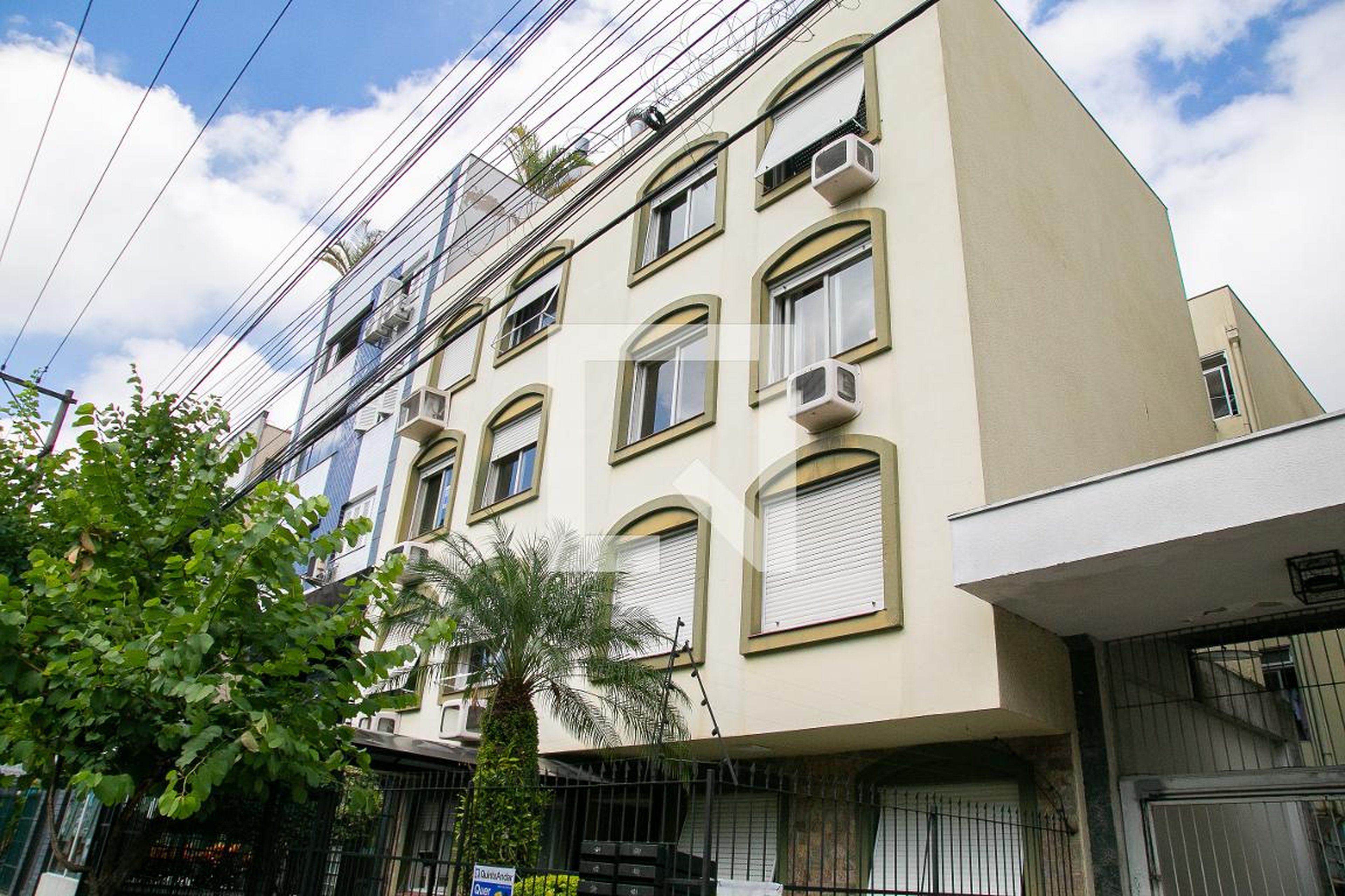 Fachada Condomínio em Avenida Venâncio Aires, 195