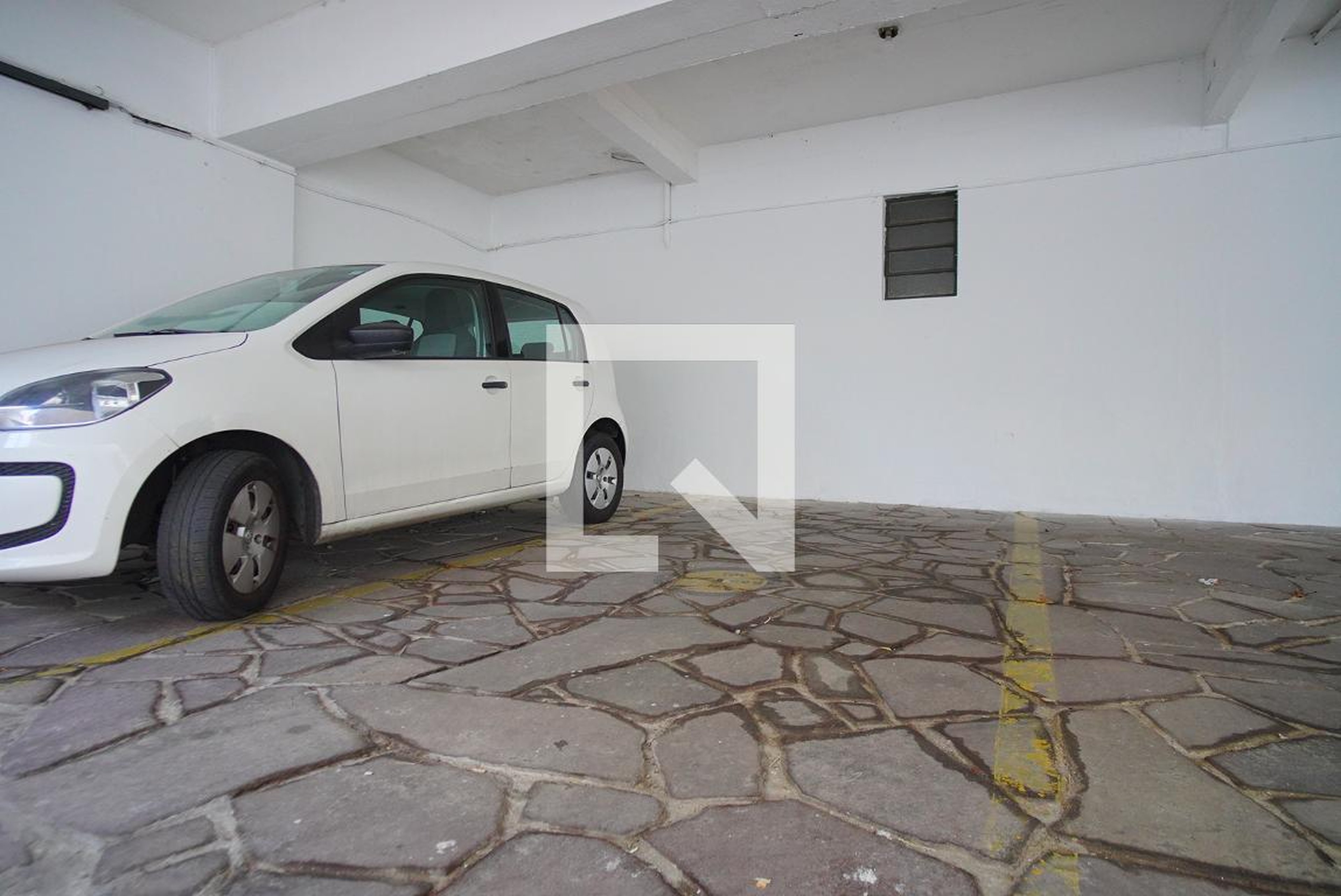 Estacionamento - Dom Mauro