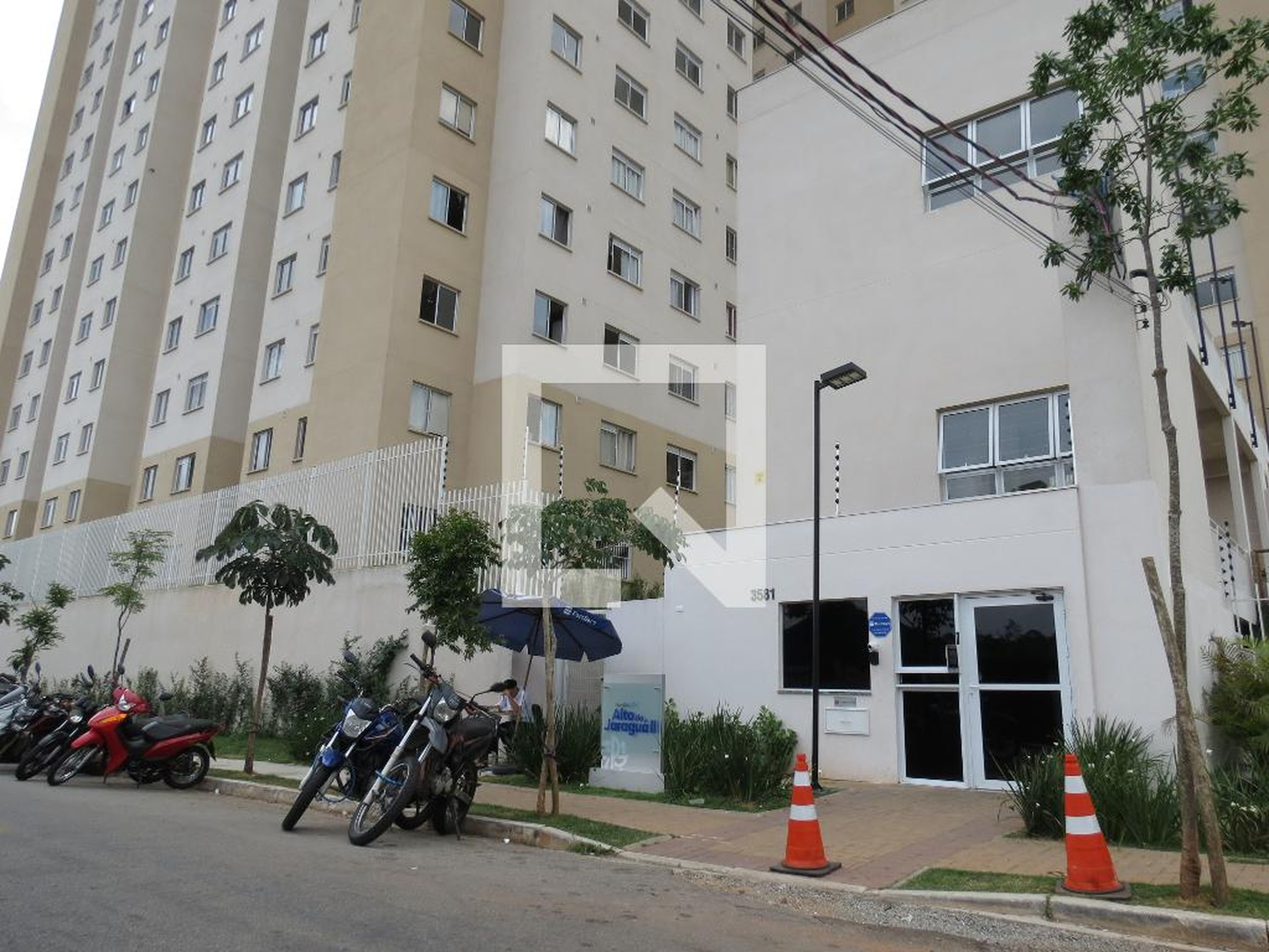 Fachada Condomínio em Viela Um, 3581