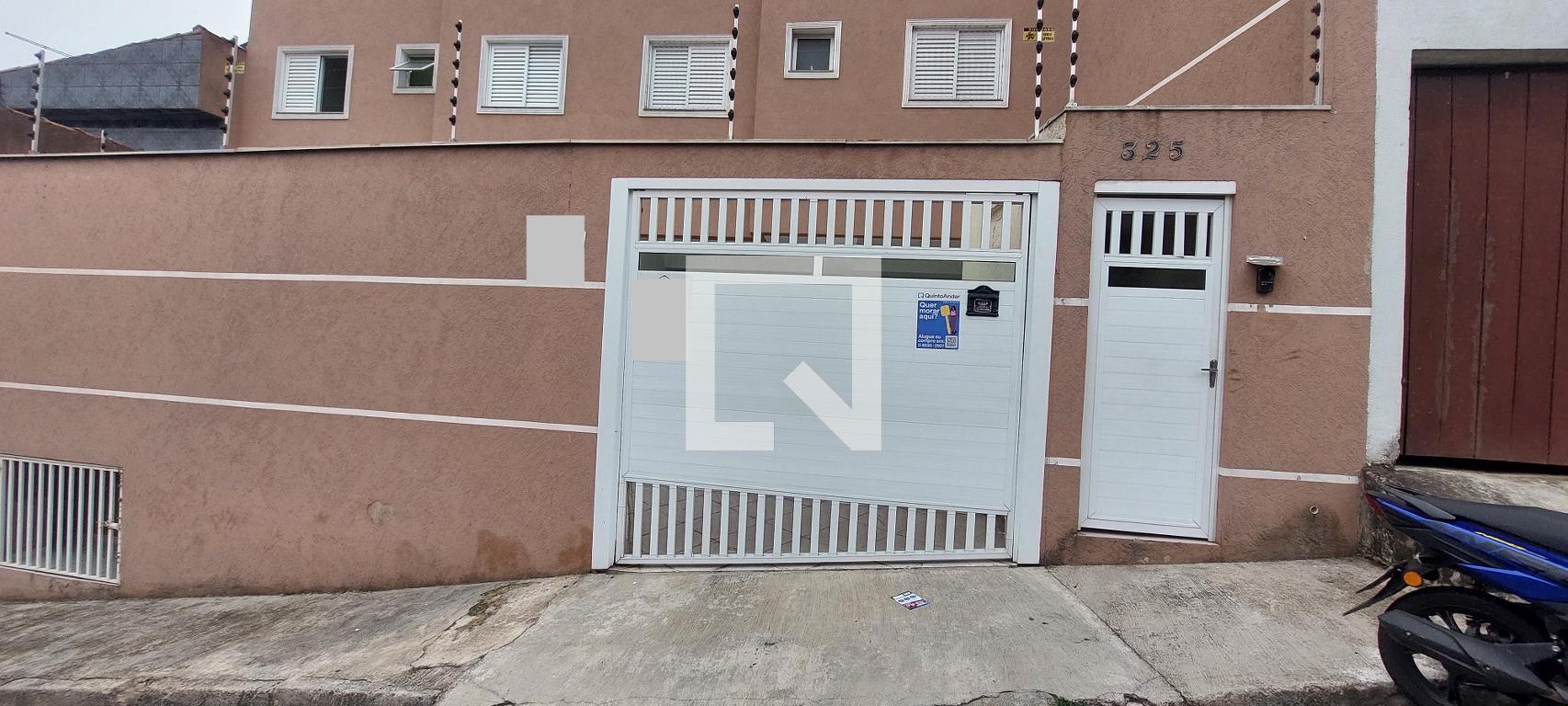 Fachada Condomínio em Rua Frei Vicente do Salvador, 325