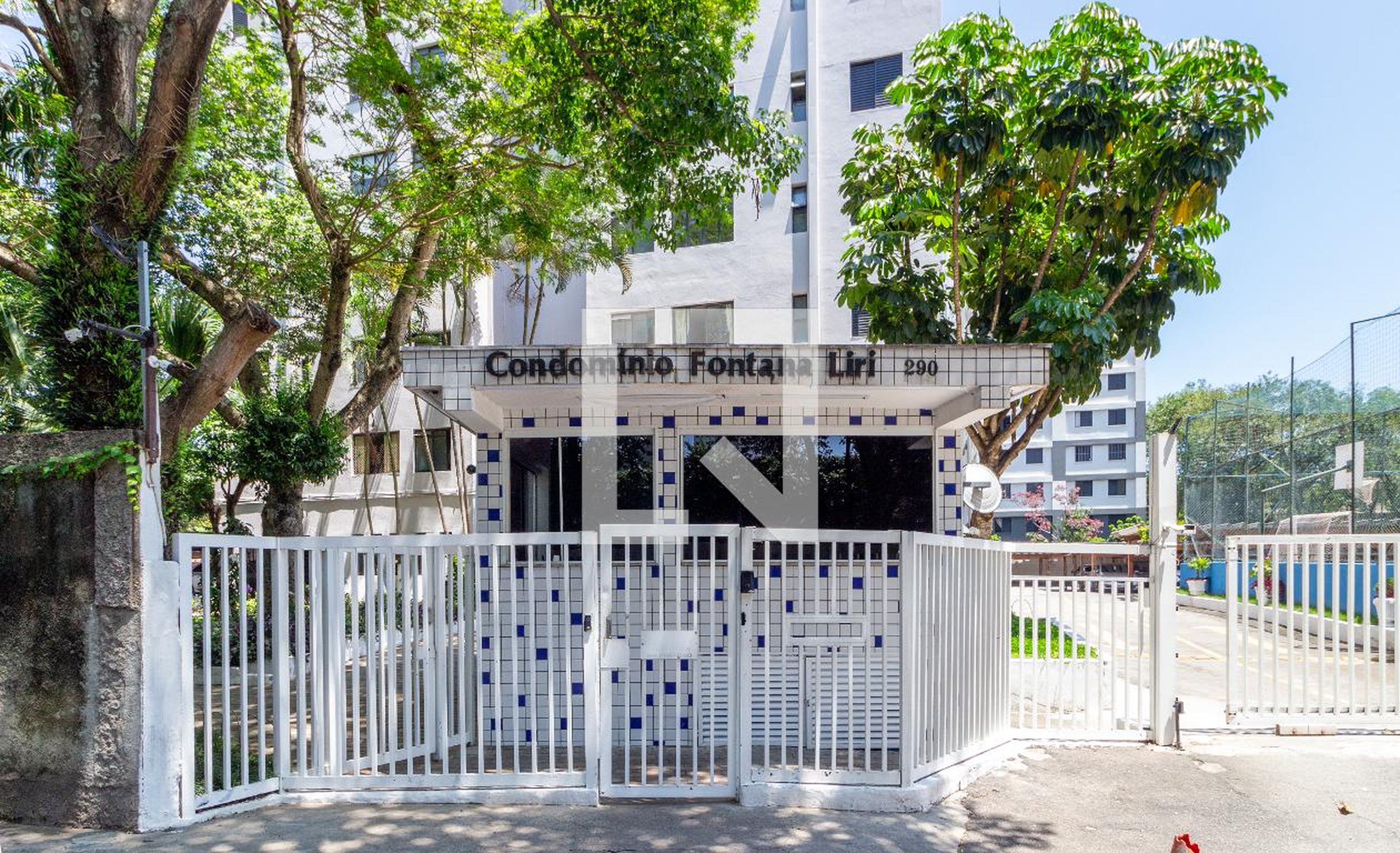 Fachada Condomínio Regio Calabria