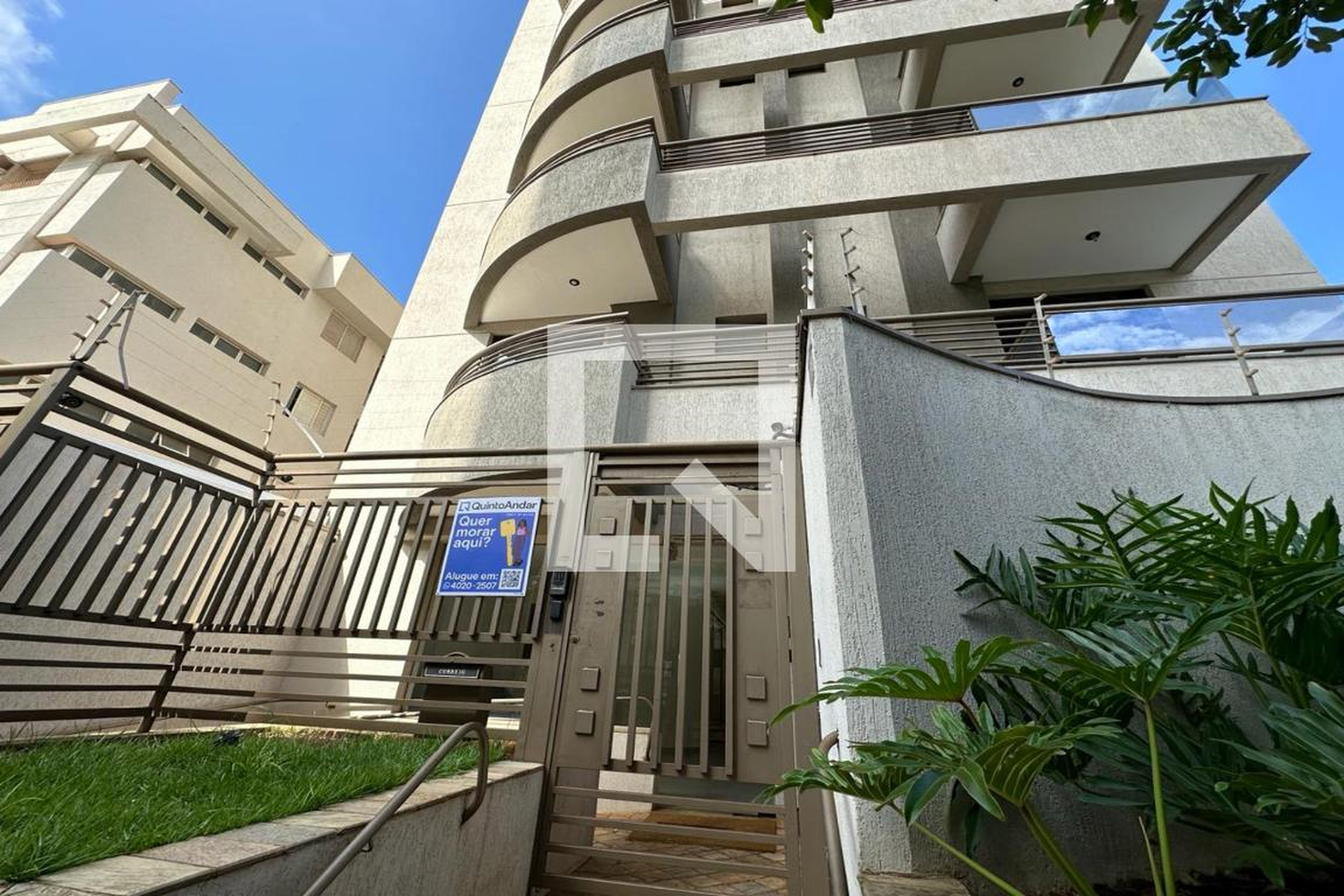 Fachada Condomínio Century Residence