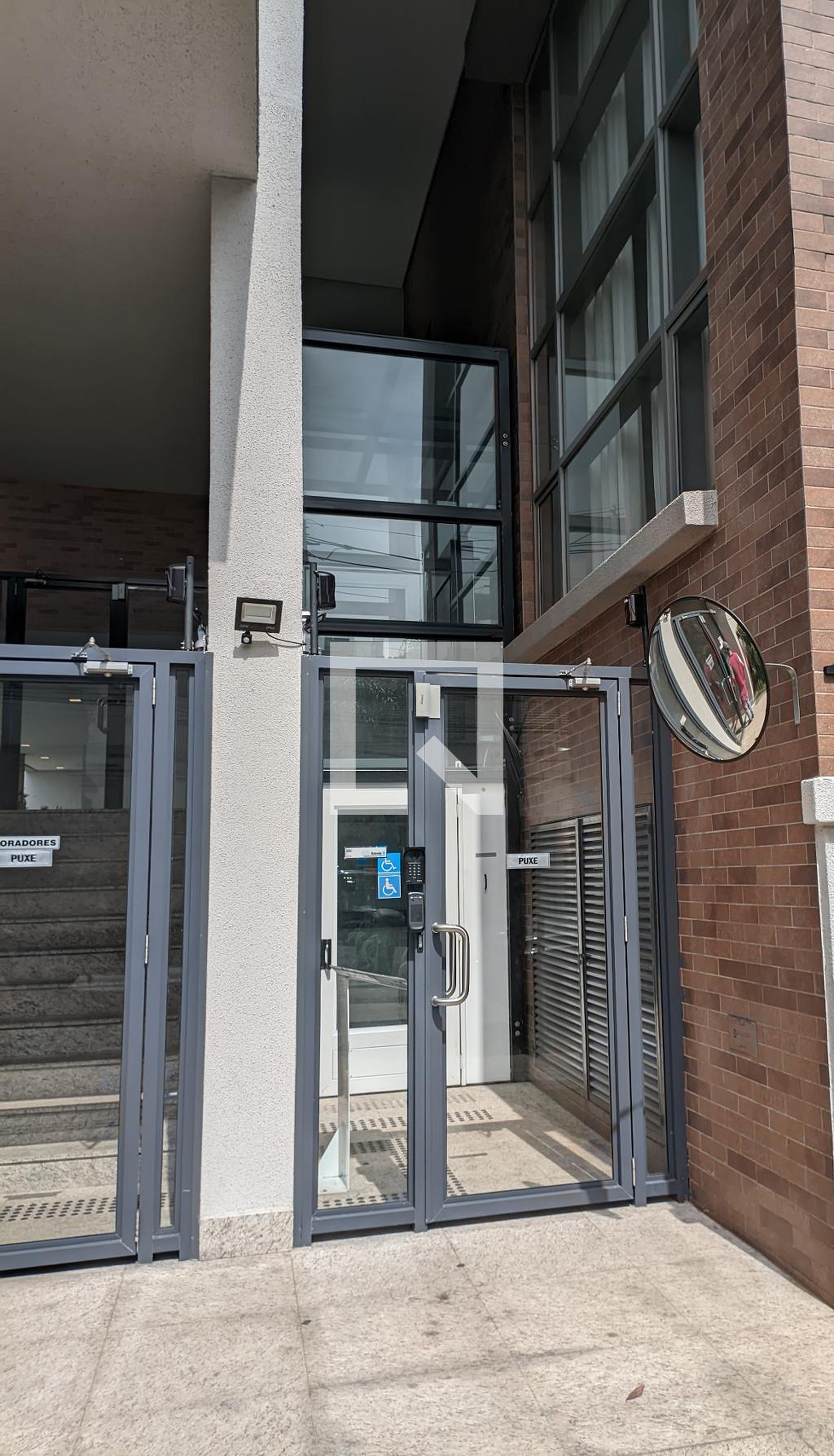 Fachada Condomínio em Rua Madre de Deus, 1