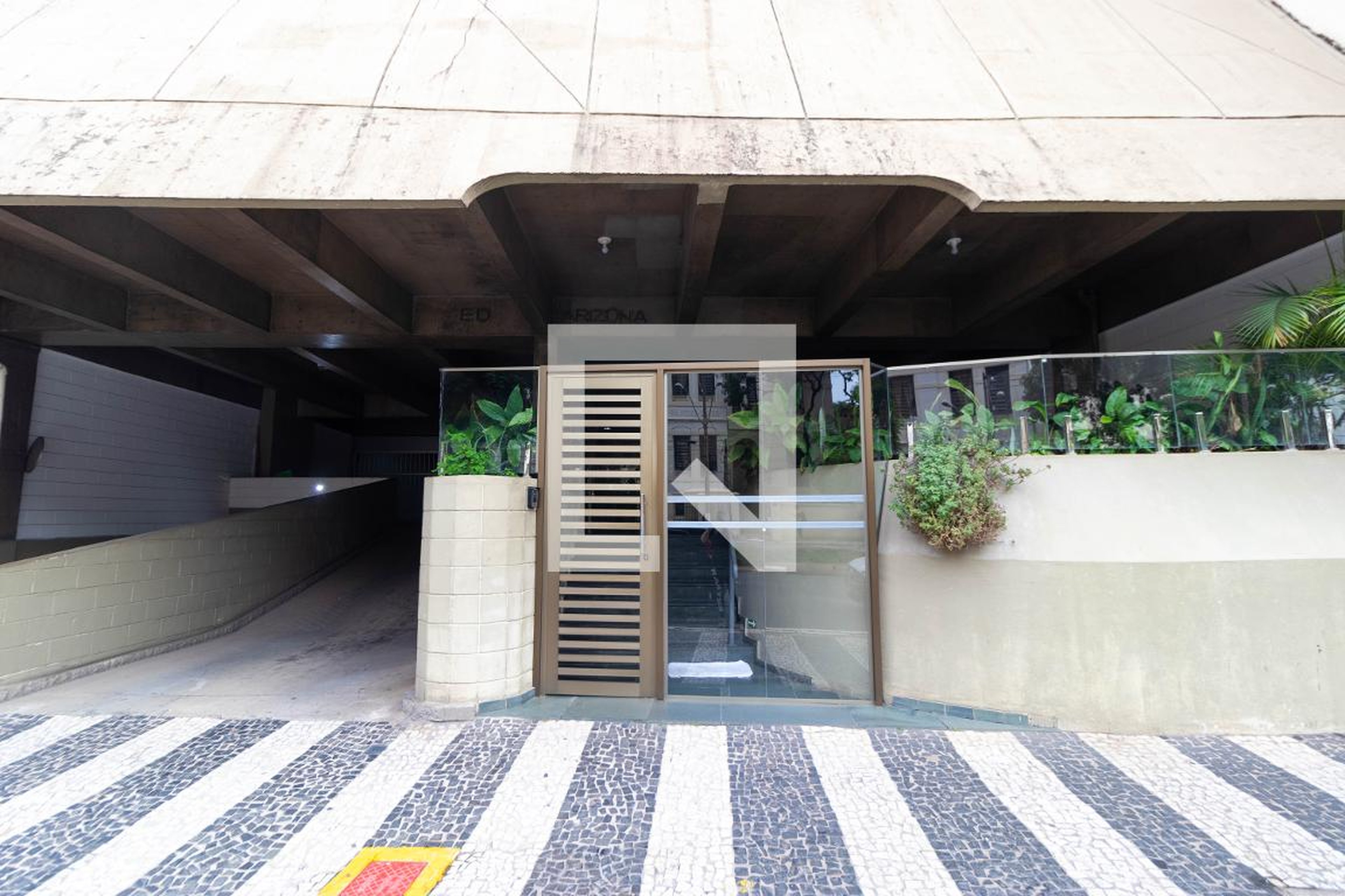 Fachada Condomínio em Avenida Doutor Moraes Salles, 100