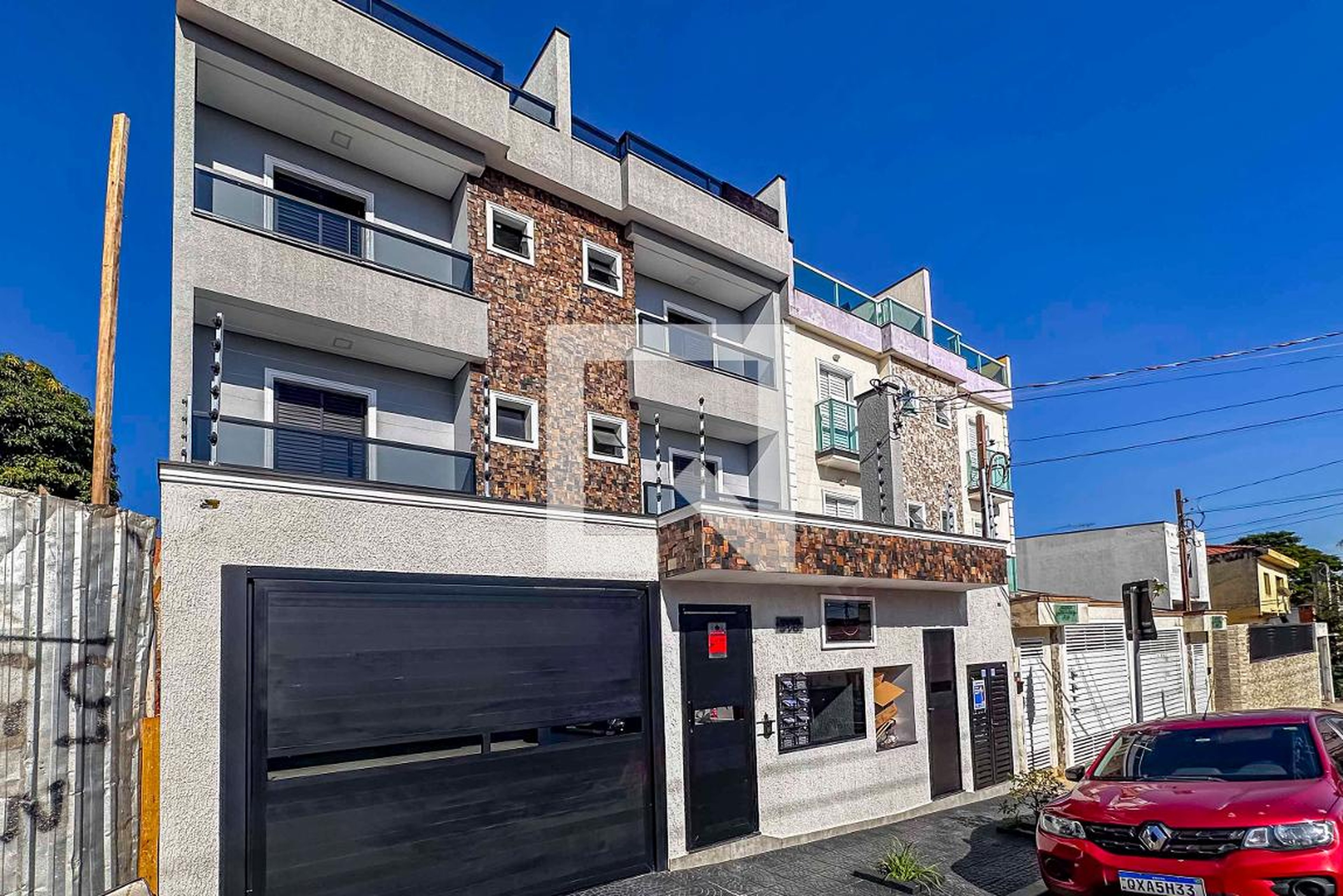 Fachada Condomínio em Rua Anhangüera, 398