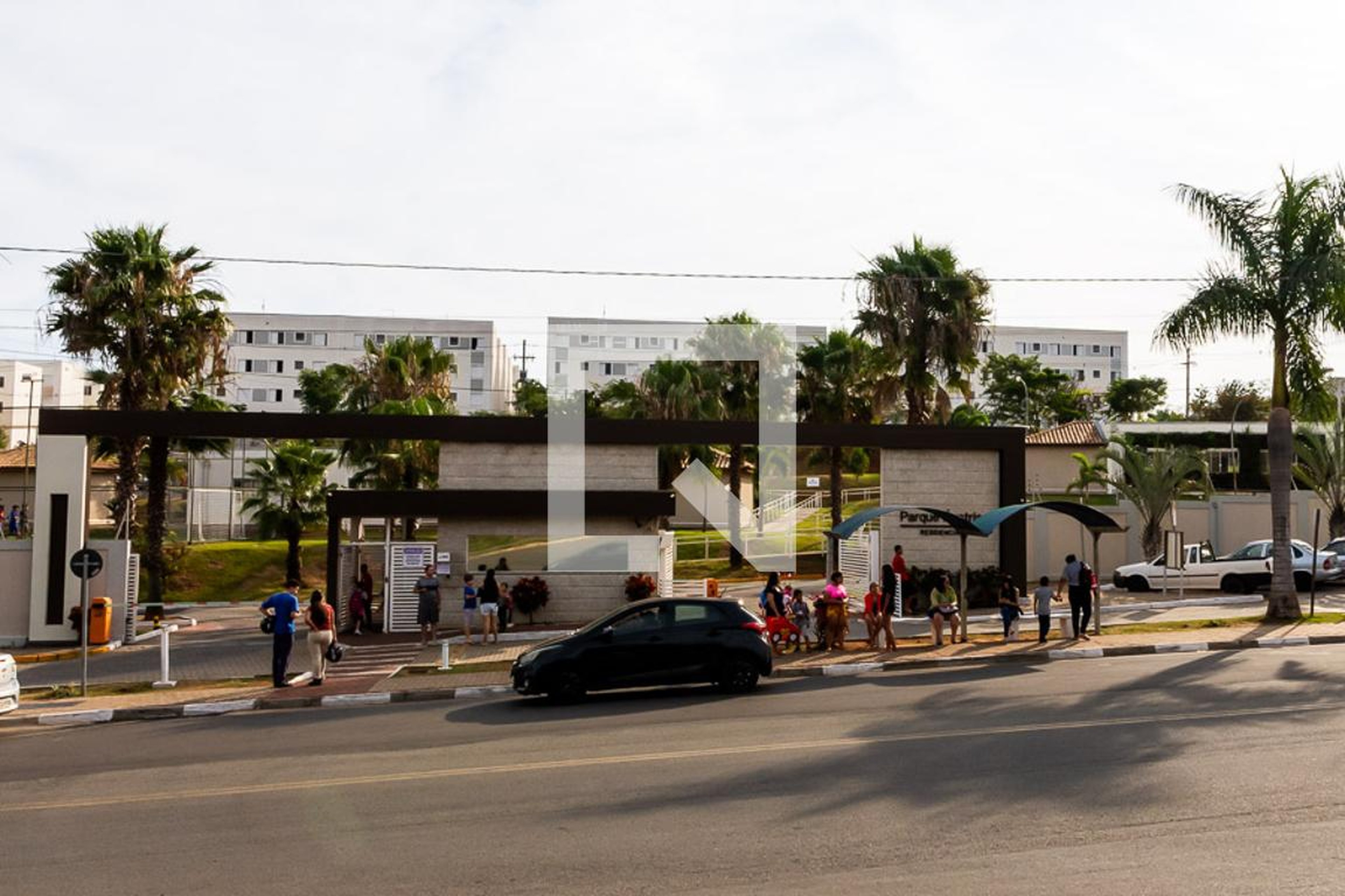 Fachada do condomínio Condomínio em Rua Valência, 55