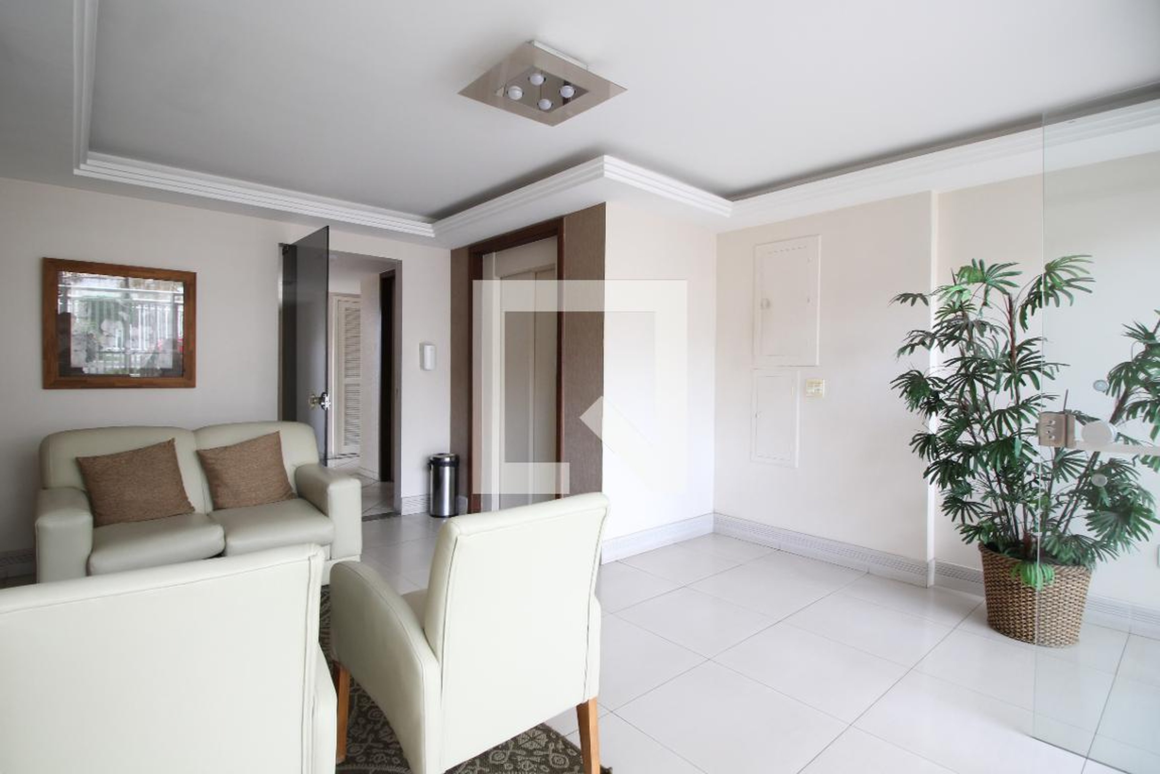 Hall de Entrada - Tour de Saints Laurent